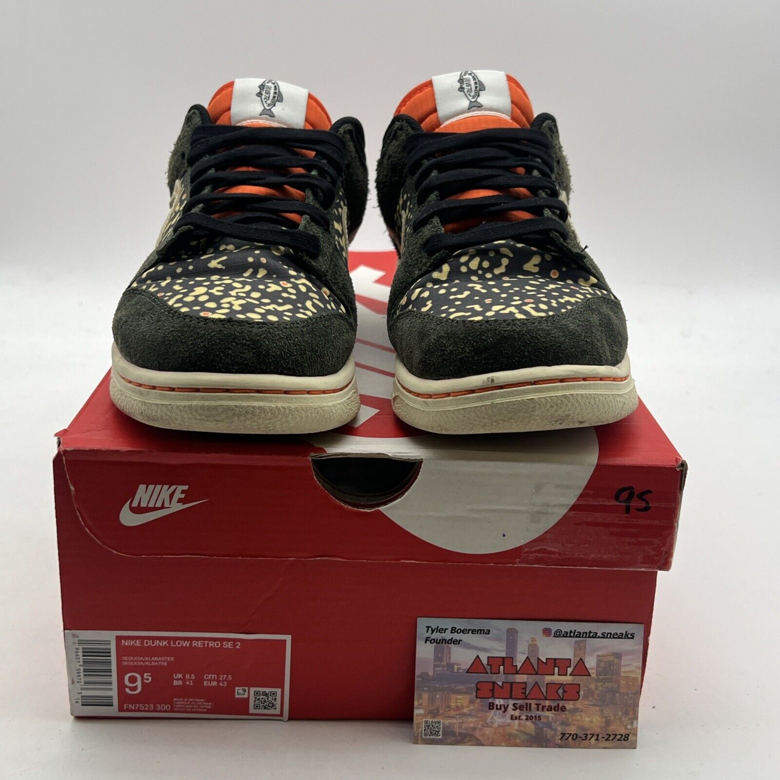 Size 9.5 - Nike Dunk SE Low Gone Fishing - Rainbow Trout (FN7523-400)
