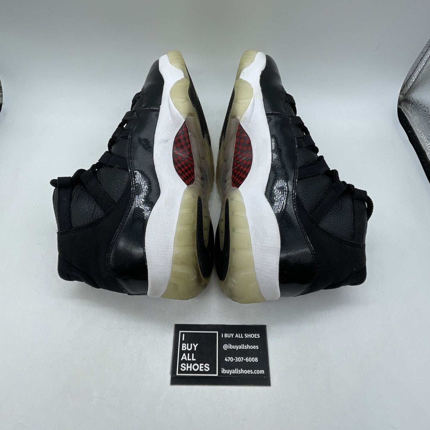Size 9.5 -  Air Jordan 11 Retro 72-10 2015 (378037-002)