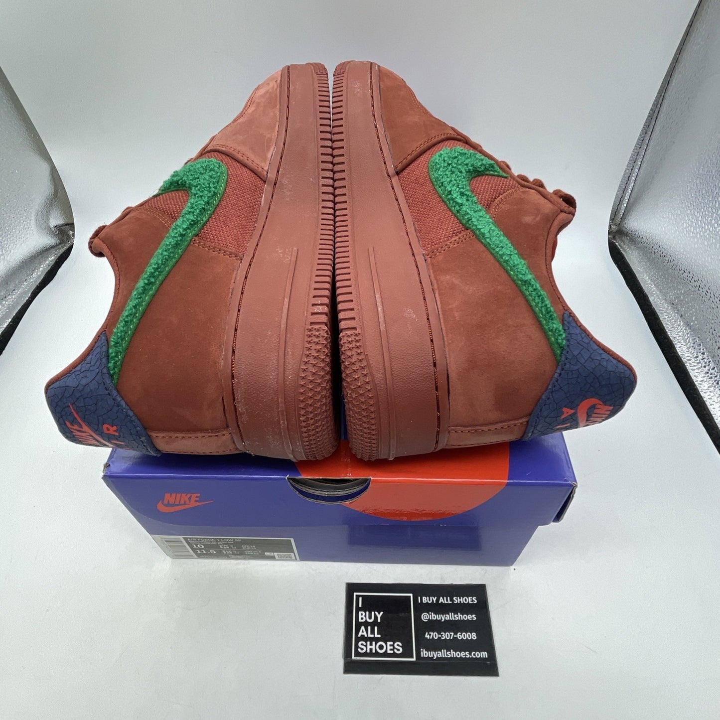 Size 10 - Nike Air Force 1 Low La Familia (DV5153-600)