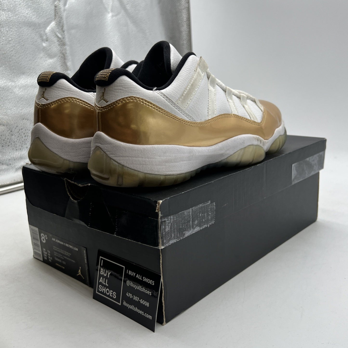 Size 8.5 - Air Jordan 11 Retro Low Closing Ceremony (528895-103)