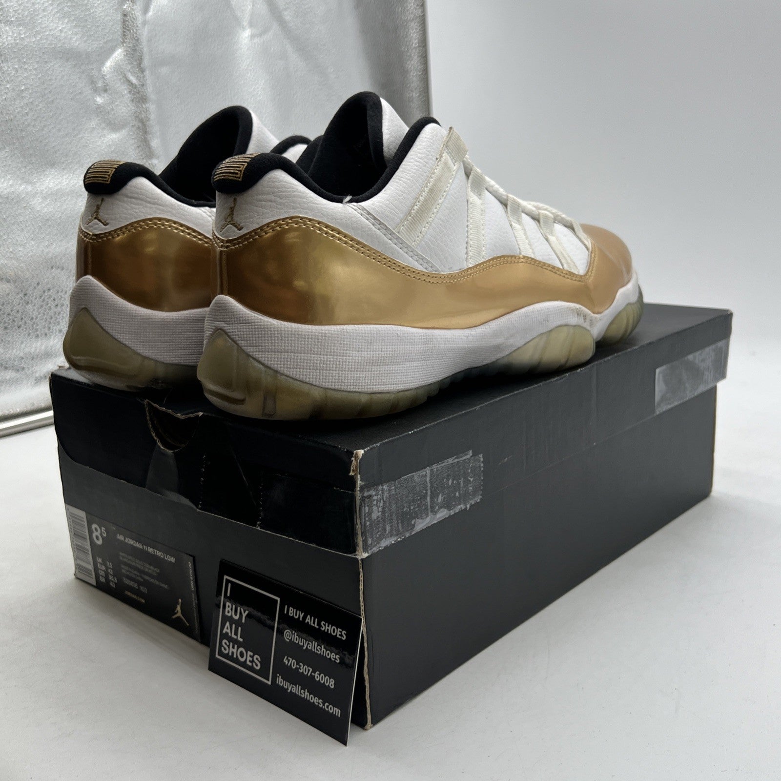 Size 8.5 - Air Jordan 11 Retro Low Closing Ceremony (528895-103)