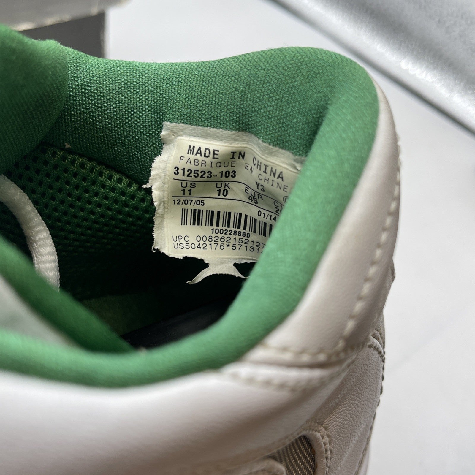 Size 11 - Nike Air Jordan Leather B'2rue 11 White Silver Green (312523 2005)