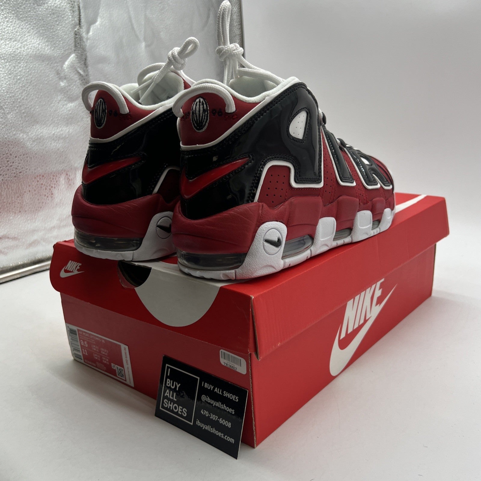 Size 9.5 - Nike Air More Uptempo Bulls 2017 (921948-600)