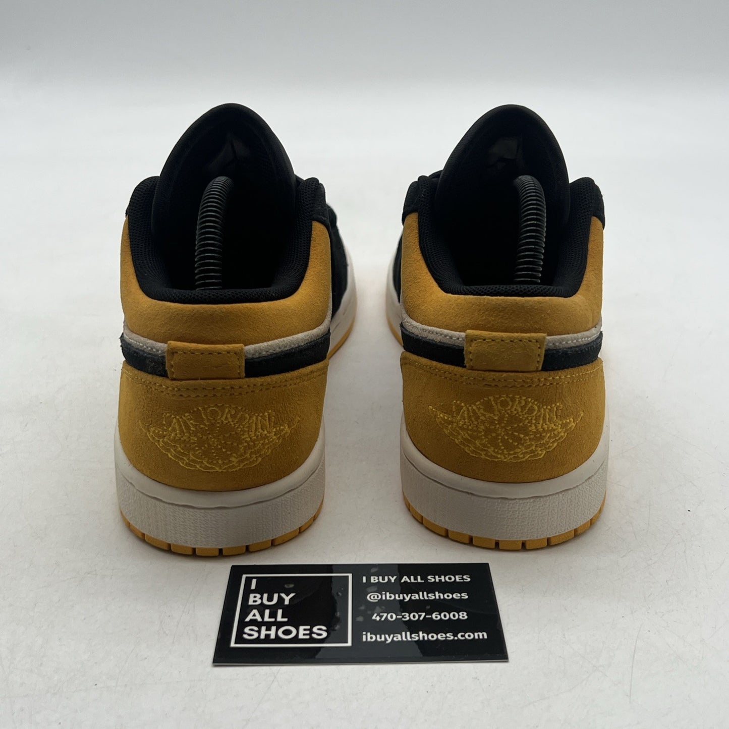 Size 7.5 - Air Jordan 1 Low University Gold (553558-127)