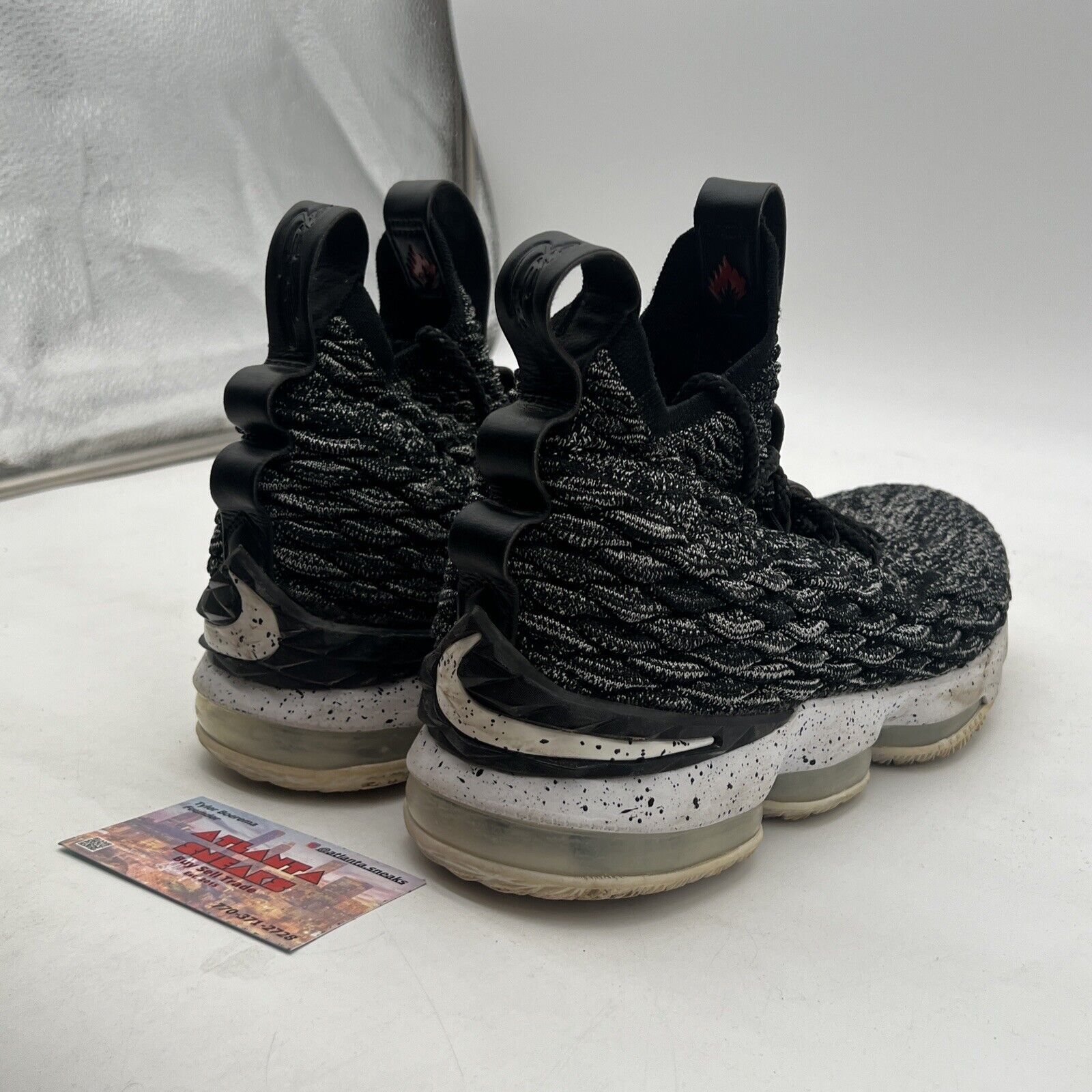 Size 8.5 - Nike LeBron 15 Ashes - (897648-002)