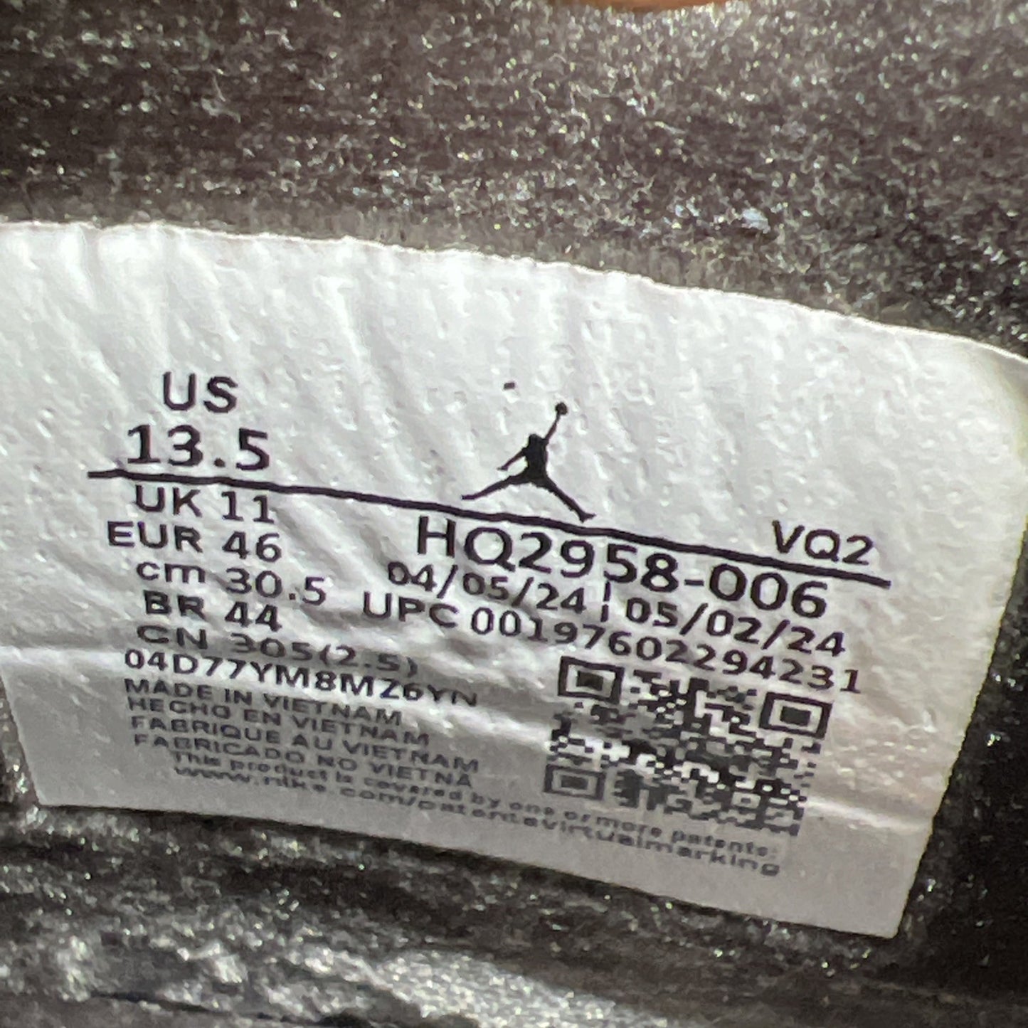 Size 13.5 - Who Decides War x Jordan Flight Court The World Is Your Court