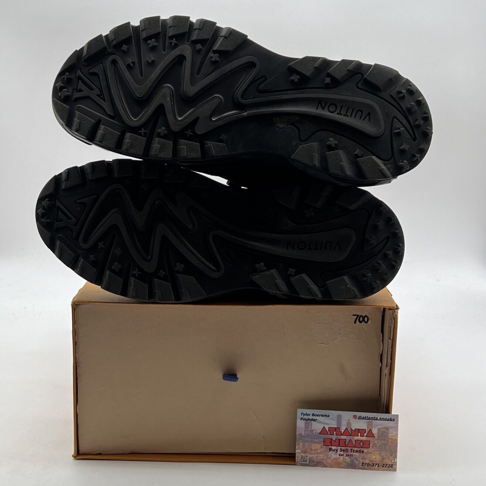 Size 10.5 - Louis Vuitton Runner Tatic Black Grey (1A9UNT) Worn