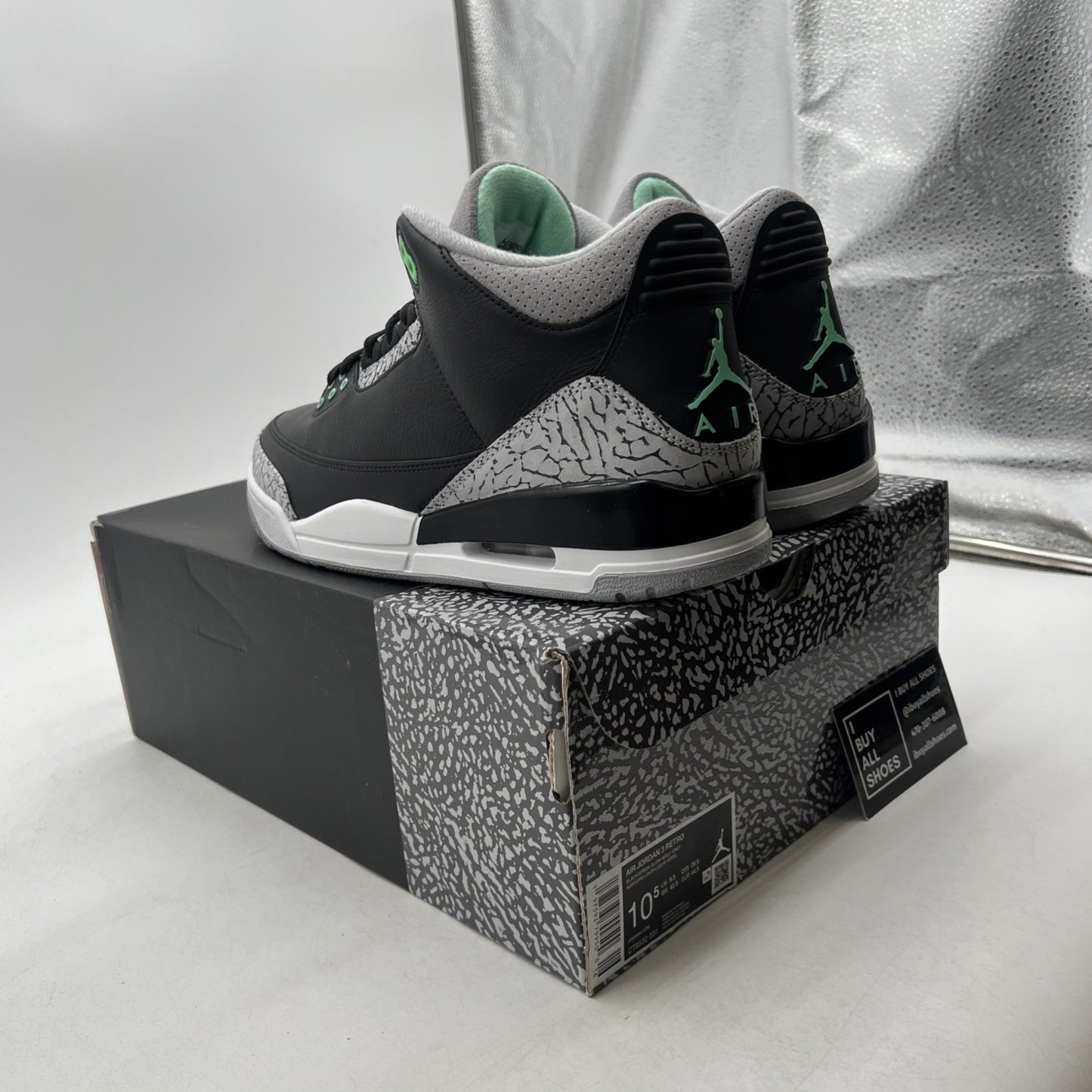 Size 10.5 - Air Jordan 3 Retro Green Glow (CT8532-031)