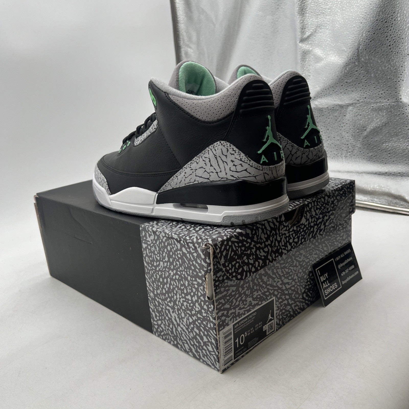 Size 10.5 - Air Jordan 3 Retro Green Glow (CT8532-031)