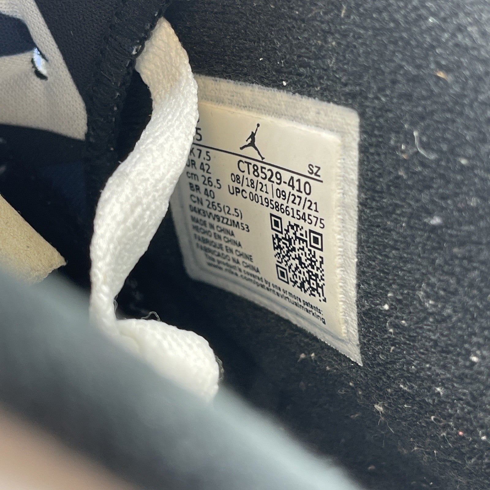 Size 8 - Jordan 6 Retro Mid UNC Home