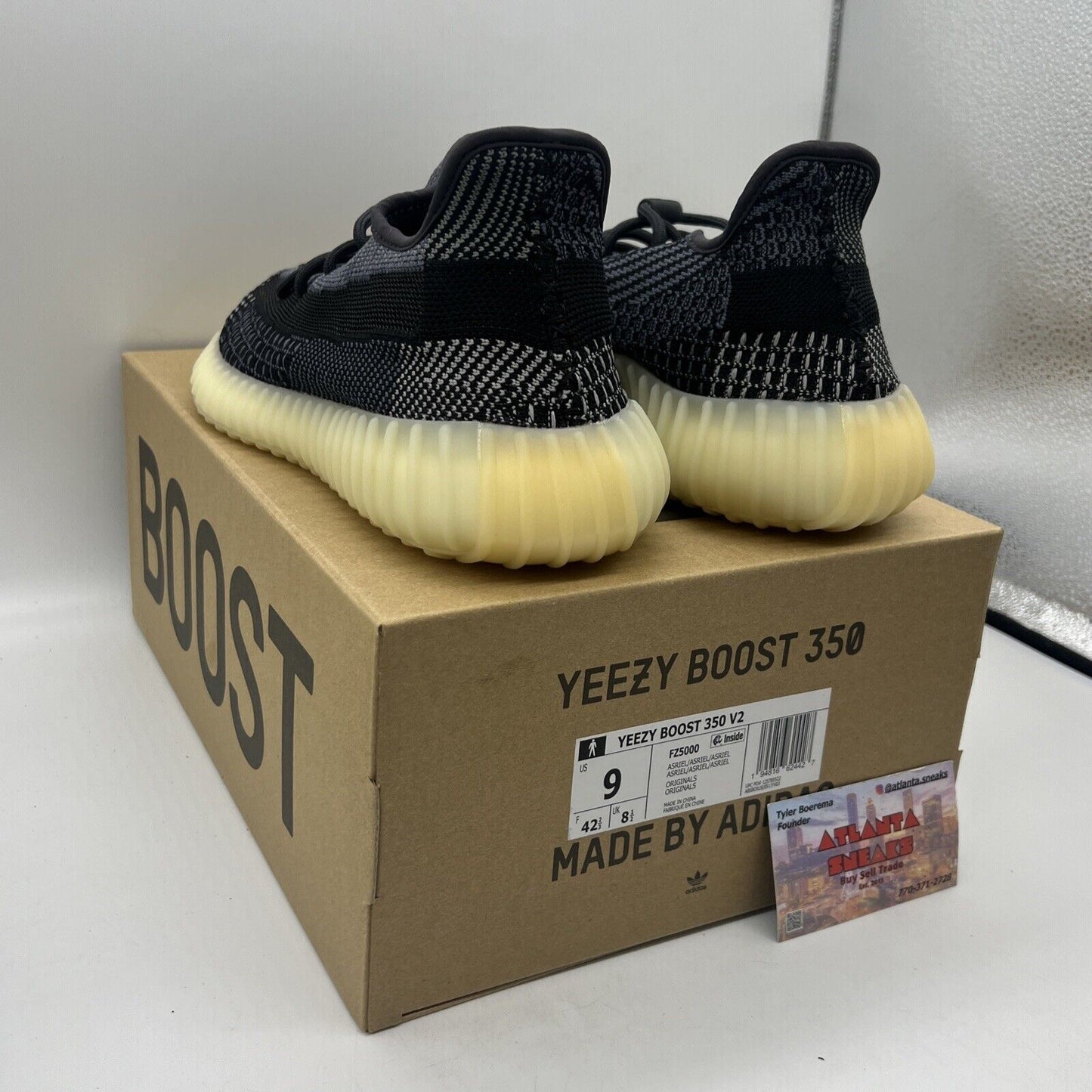 Size 9 - adidas Yeezy Boost 350 V2 Low Carbon Brand New Og All Cream Black DS