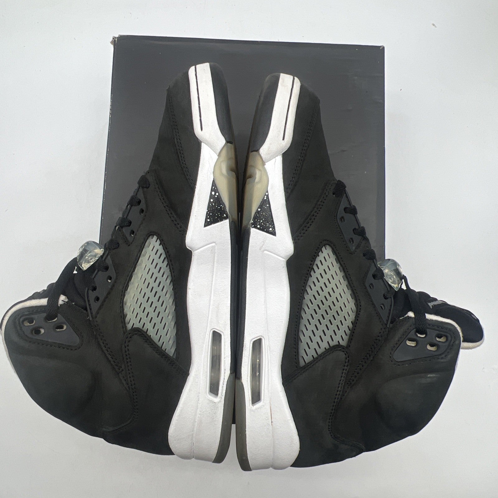 Size 11 - Air Jordan 5 Retro Mid Oreo (CT4838-011)