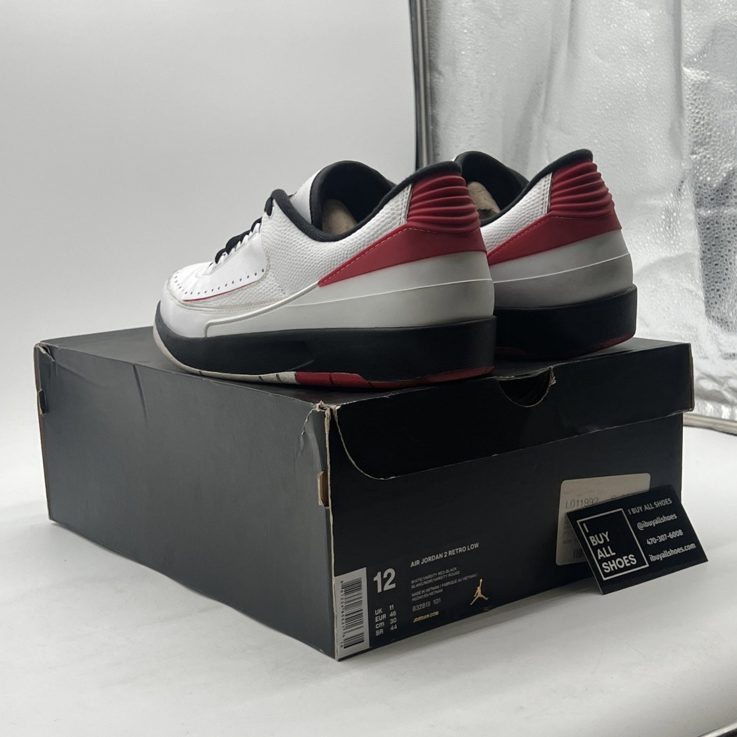 Size 12 - Air Jordan 2 Retro 2016 Low Chicago (832819-101)