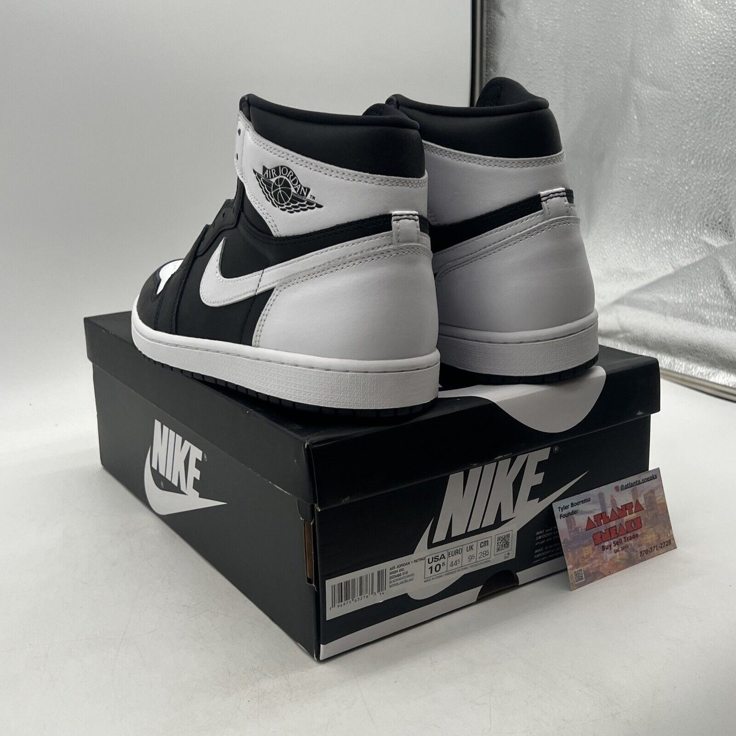 Size 10.5 - Air Jordan 1 Retro OG High Black White 2.0 (DZ5485-010)