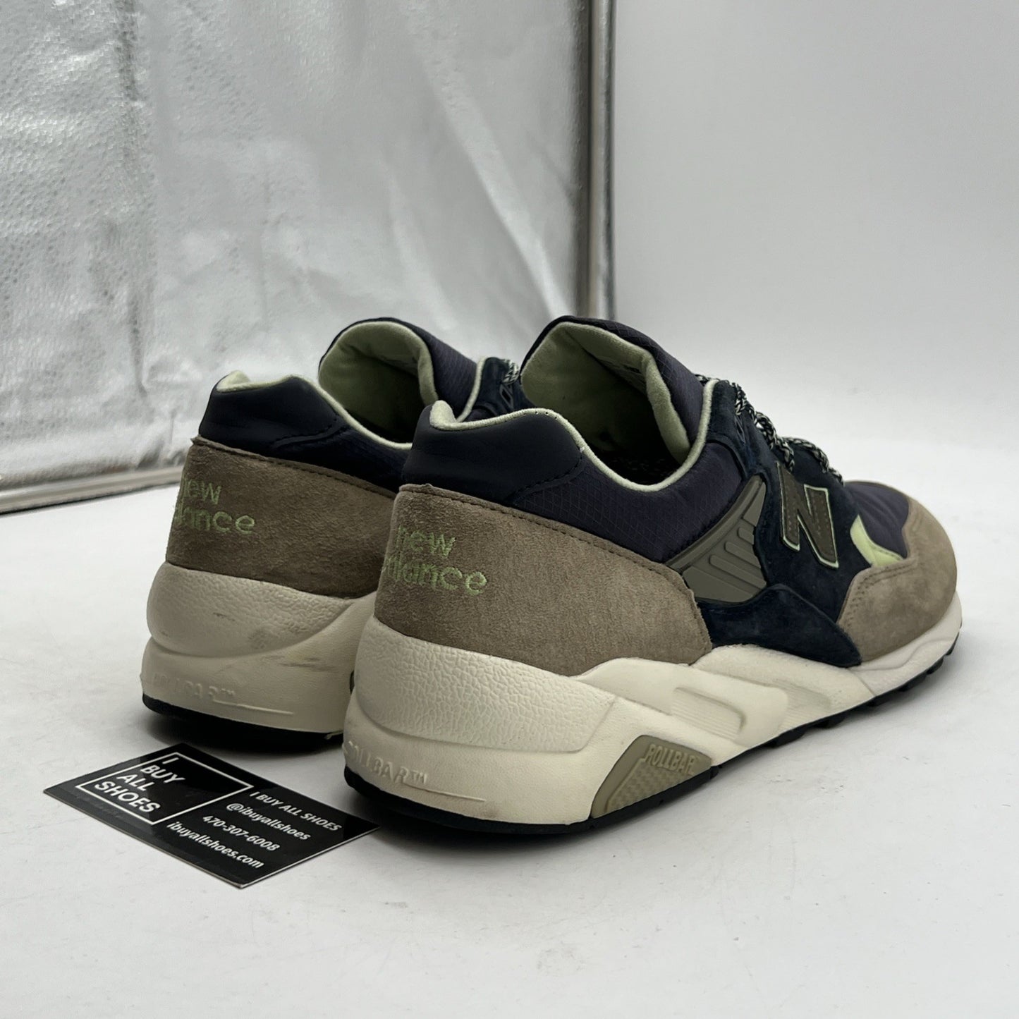 Size 9.5 - New Balance 585 Gray - (M585TR)