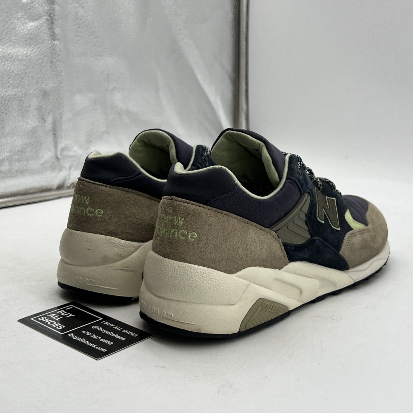 Size 9.5 - New Balance 585 Gray - (M585TR)