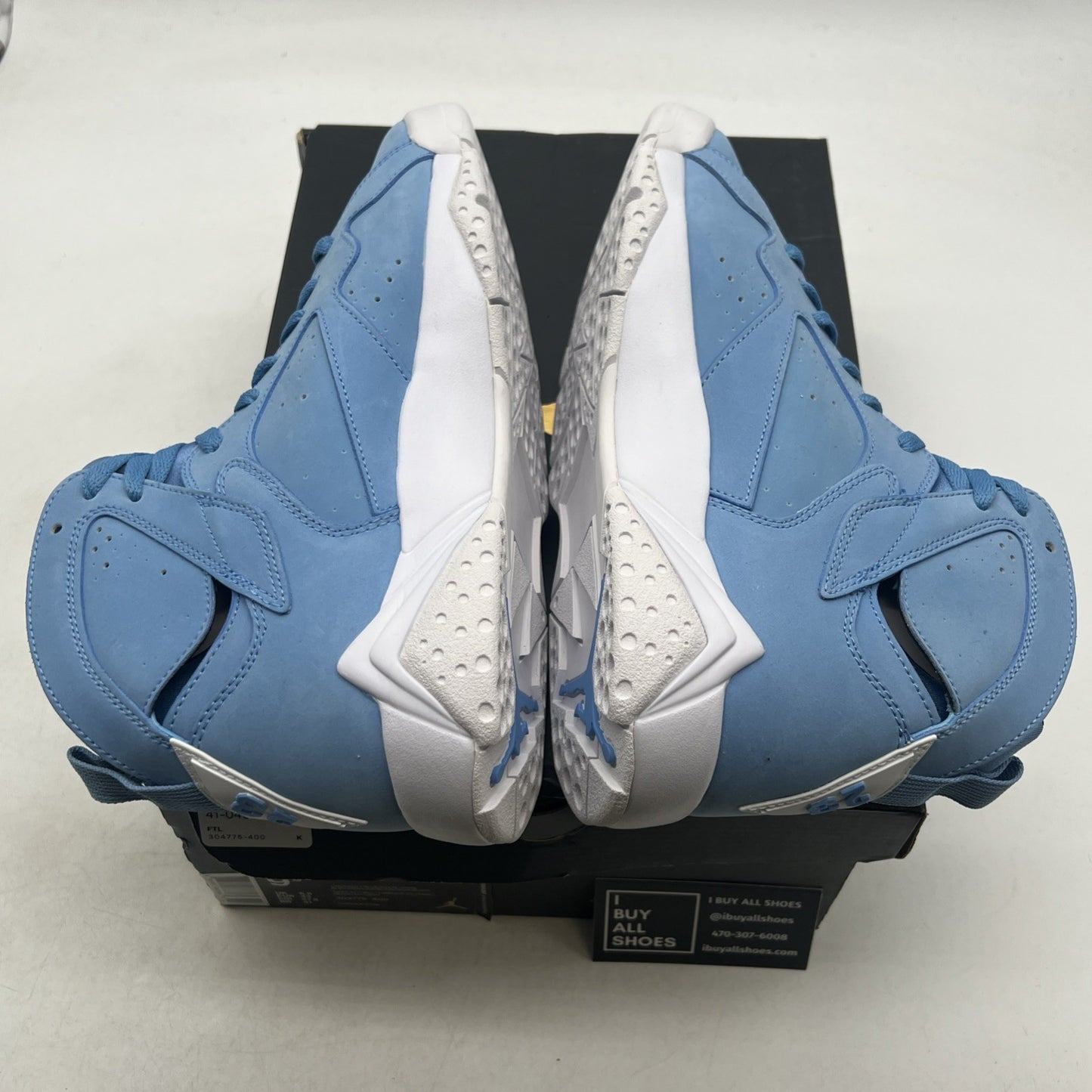 Size 9.5 - Air Jordan 7 Retro Pantone (304775-400)
