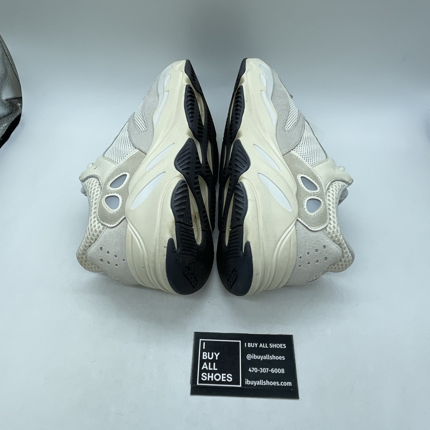 Size 9.5 - adidas Yeezy Boost 700 Low Analog (EG7596)