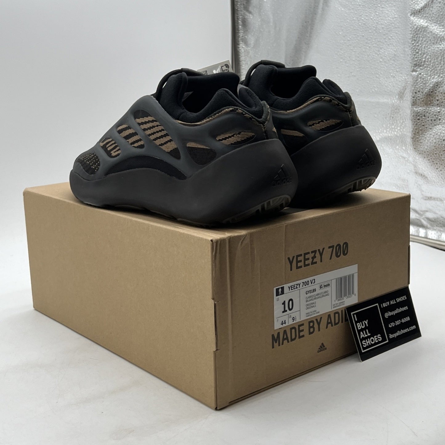 Size 10 - adidas Yeezy 700 V3 Clay Brown (GY0189)