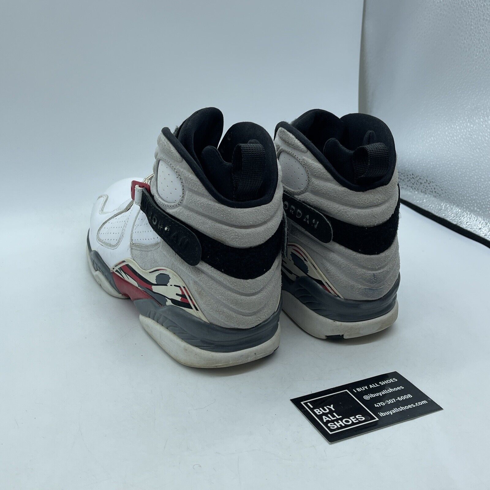 Size 11 - Air Jordan 8 Retro 2013 Bugs Bunny Grey Suede Leather (305381-103)