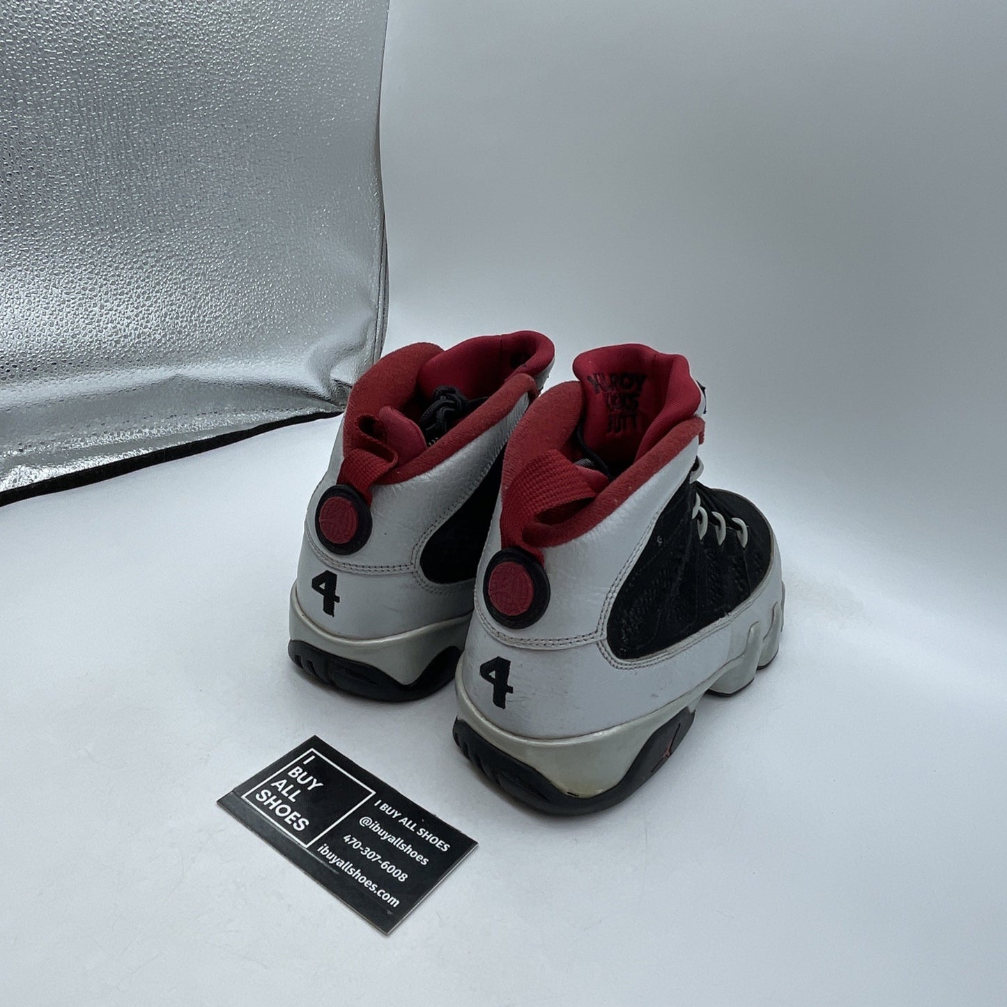 Size 8 - Air Jordan 9 Retro Johnny Kilroy (302370-012)