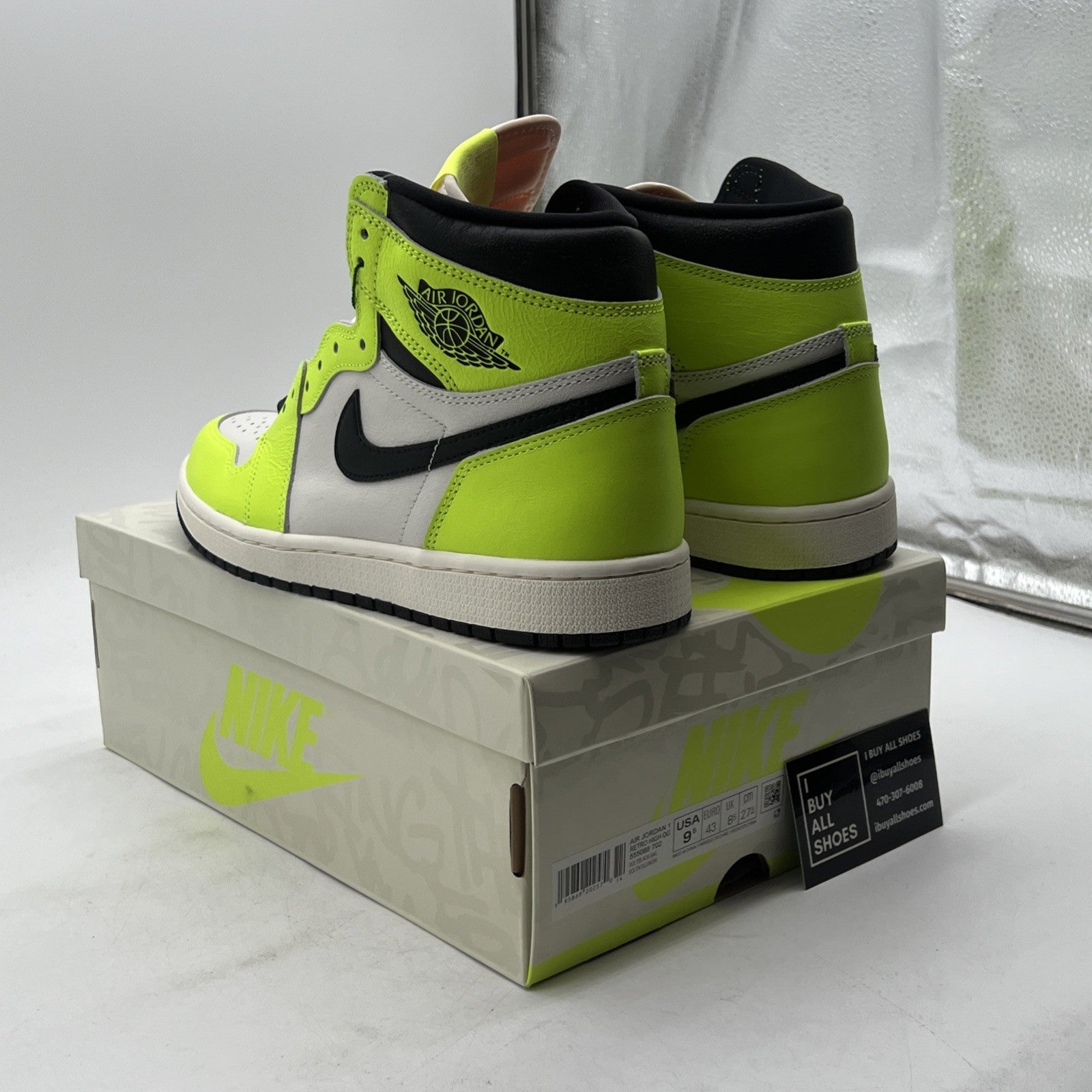 Size 9.5 - Air Jordan 1 Retro High OG Visionaire (555088-702).