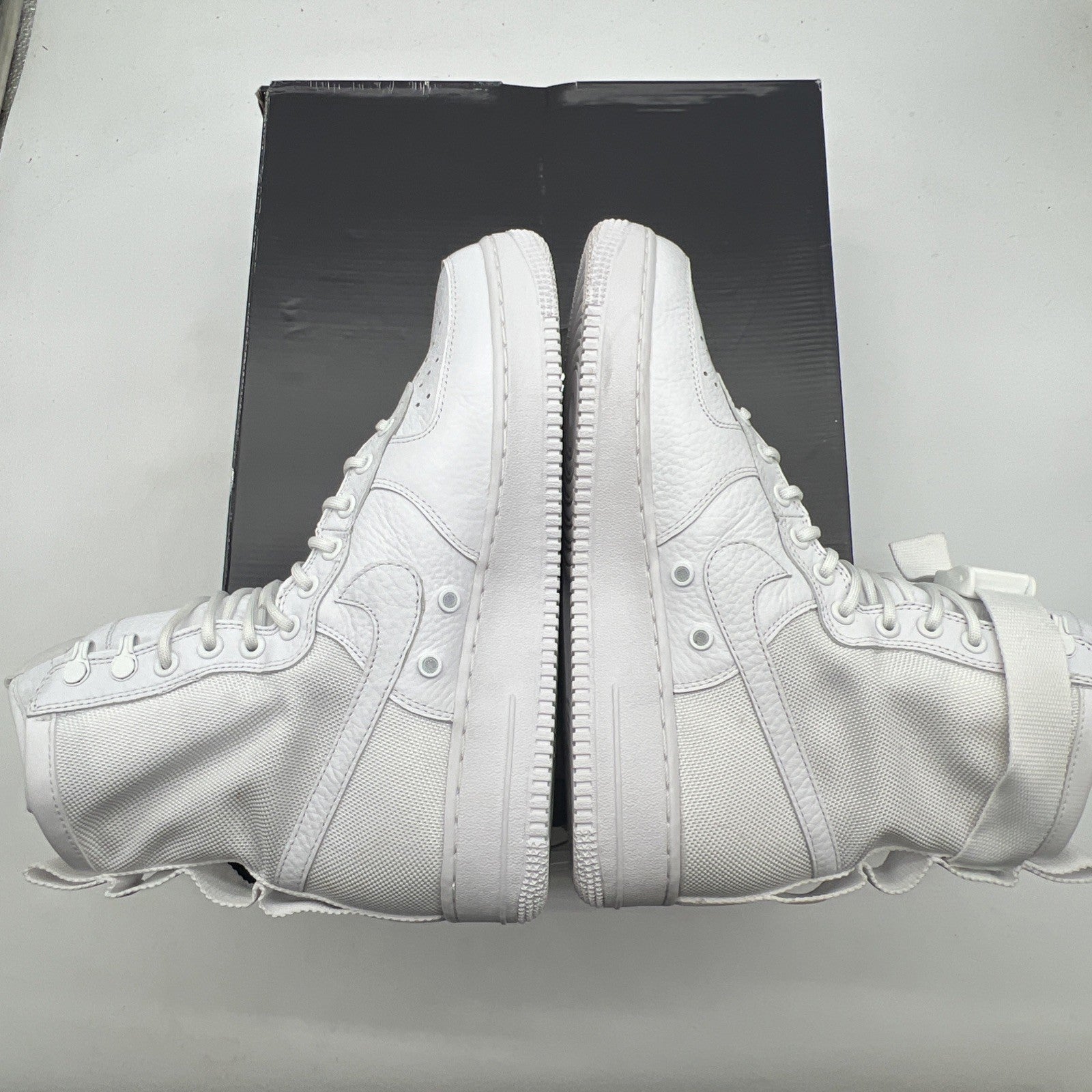 Size 9.5 - Nike SF Air Force 1 QS (903270-100)