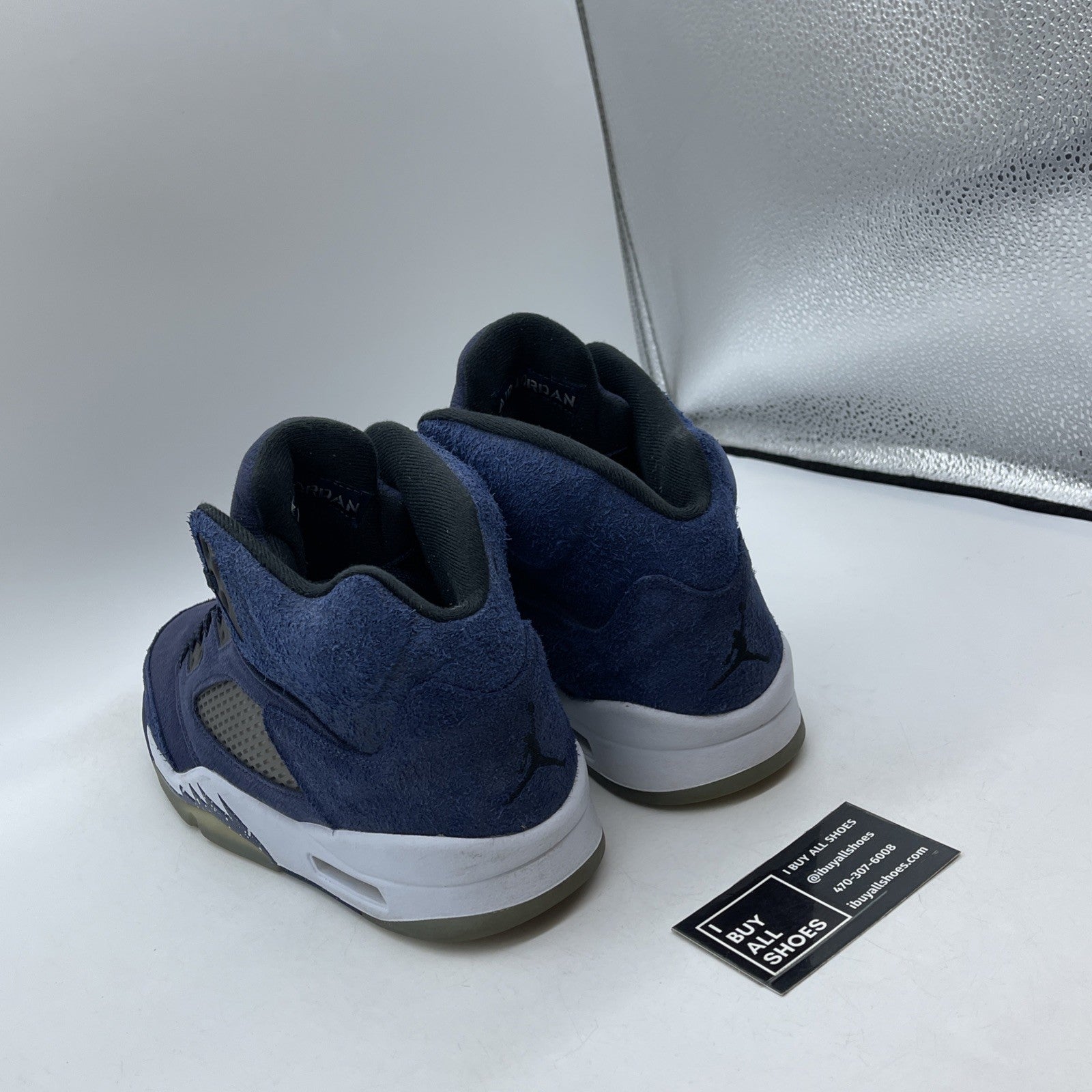 Size 10.5 - Air Jordan 5 Retro SE Midnight Navy Suede (FD6812-400)