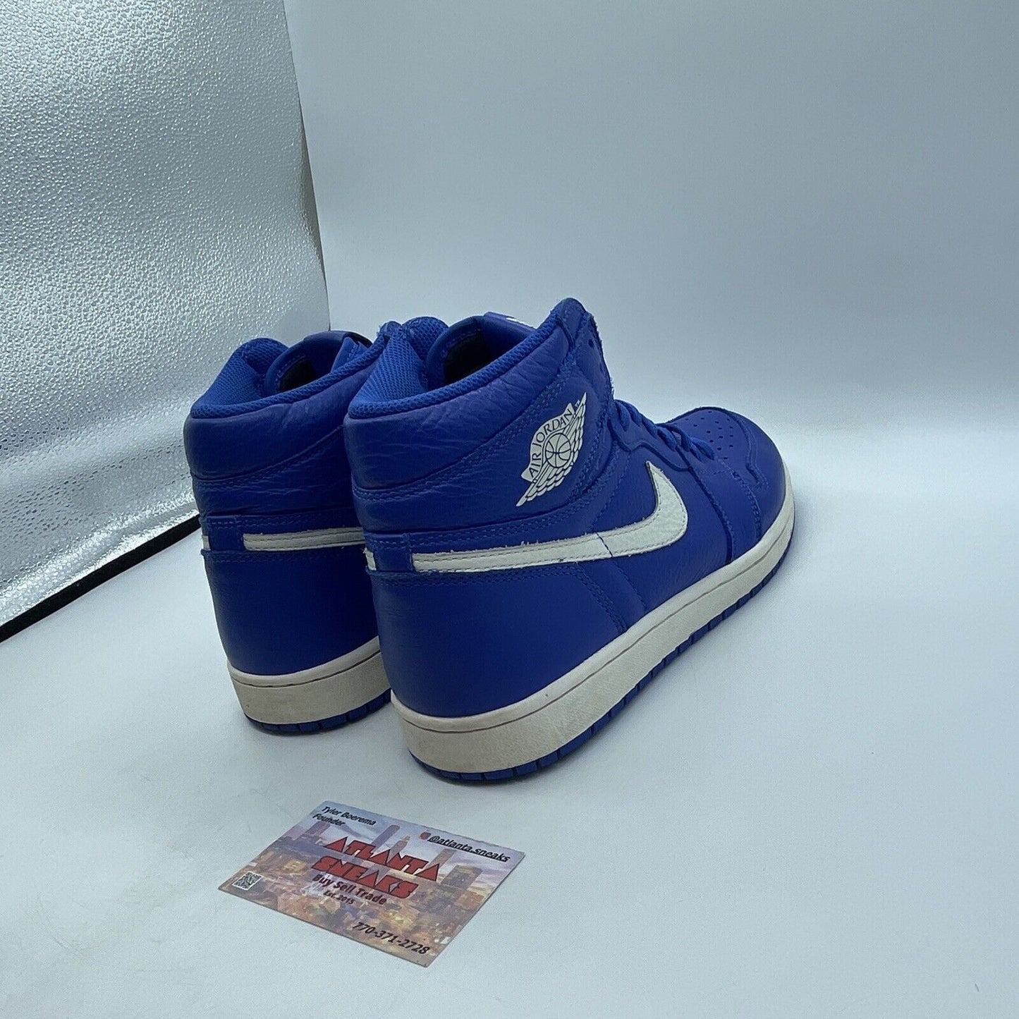 Size 8 - Air Jordan 1 Retro OG High Hyper Royal Blue White Leather (555088-401)