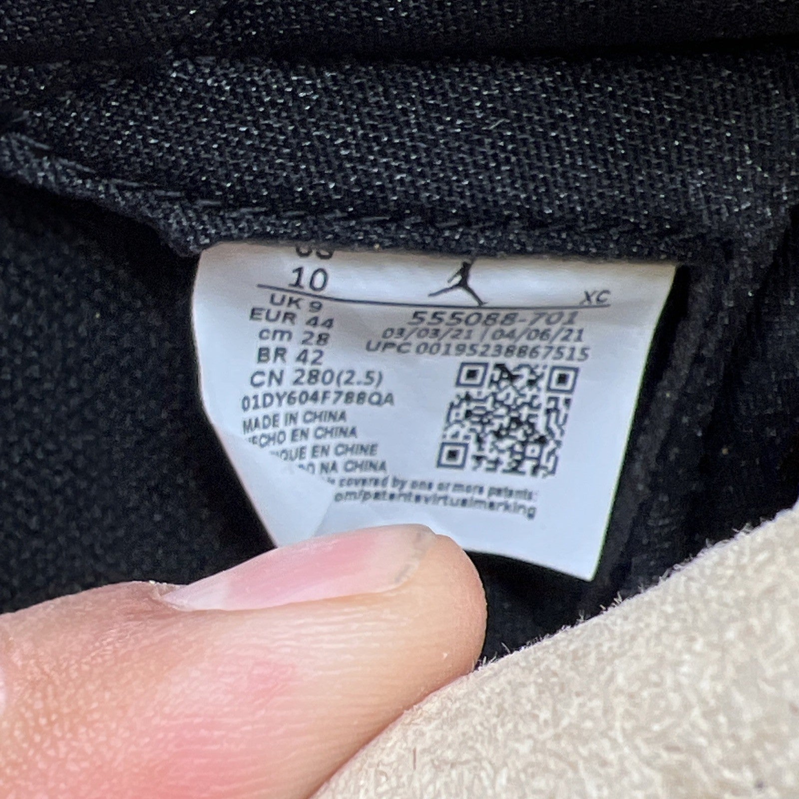 Size 10 - Air Jordan 1 Retro OG High Pollen (555088-701)