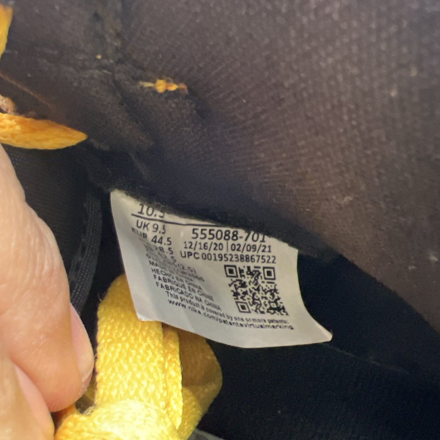Size 10.5 - Air Jordan 1 Retro OG High Pollen (555088-701)