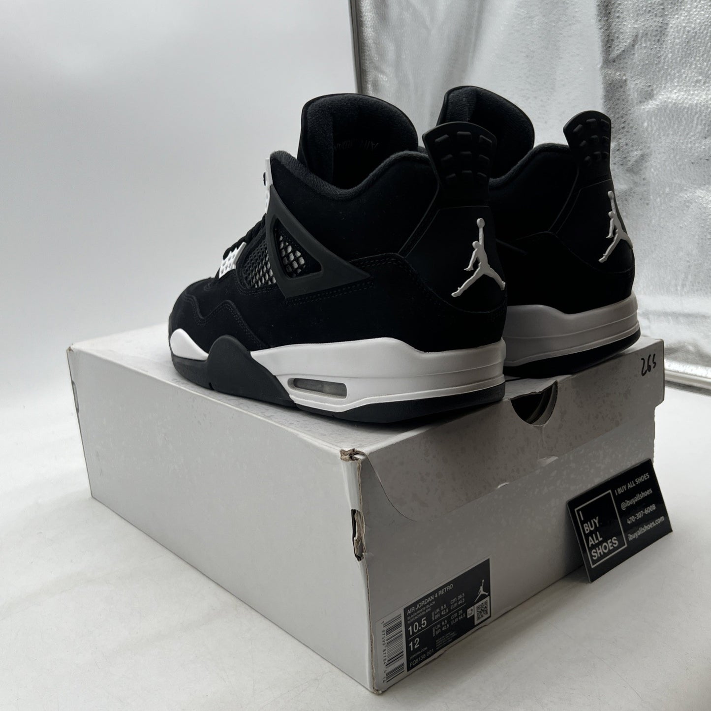 Size 10.5 - Air Jordan 4 Retro White Thunder (FQ8138-001)