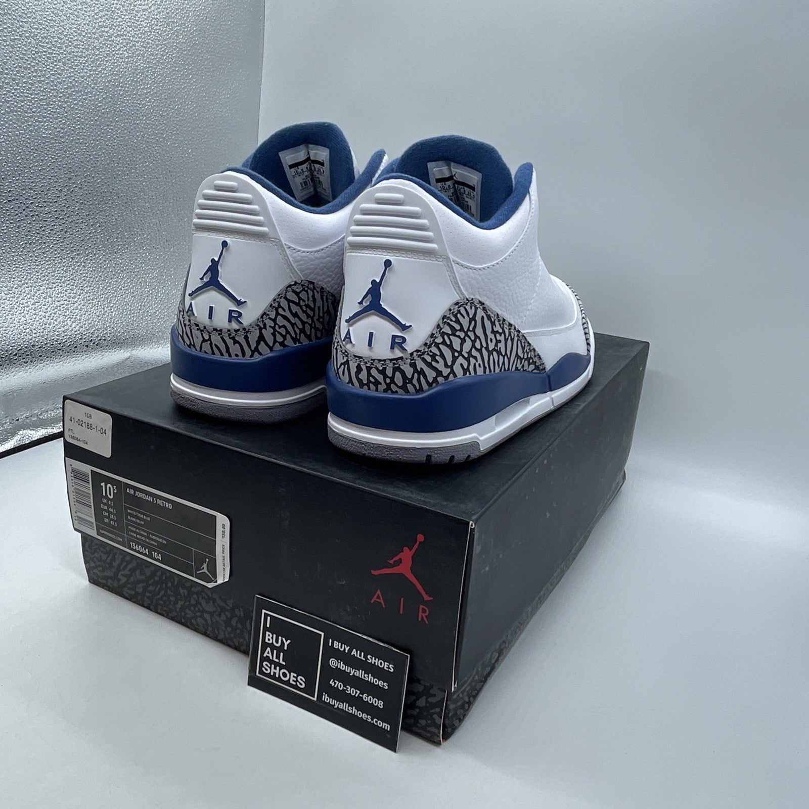 Size 10.5 - Air Jordan 3 Retro 2011 True Blue (136064-104)