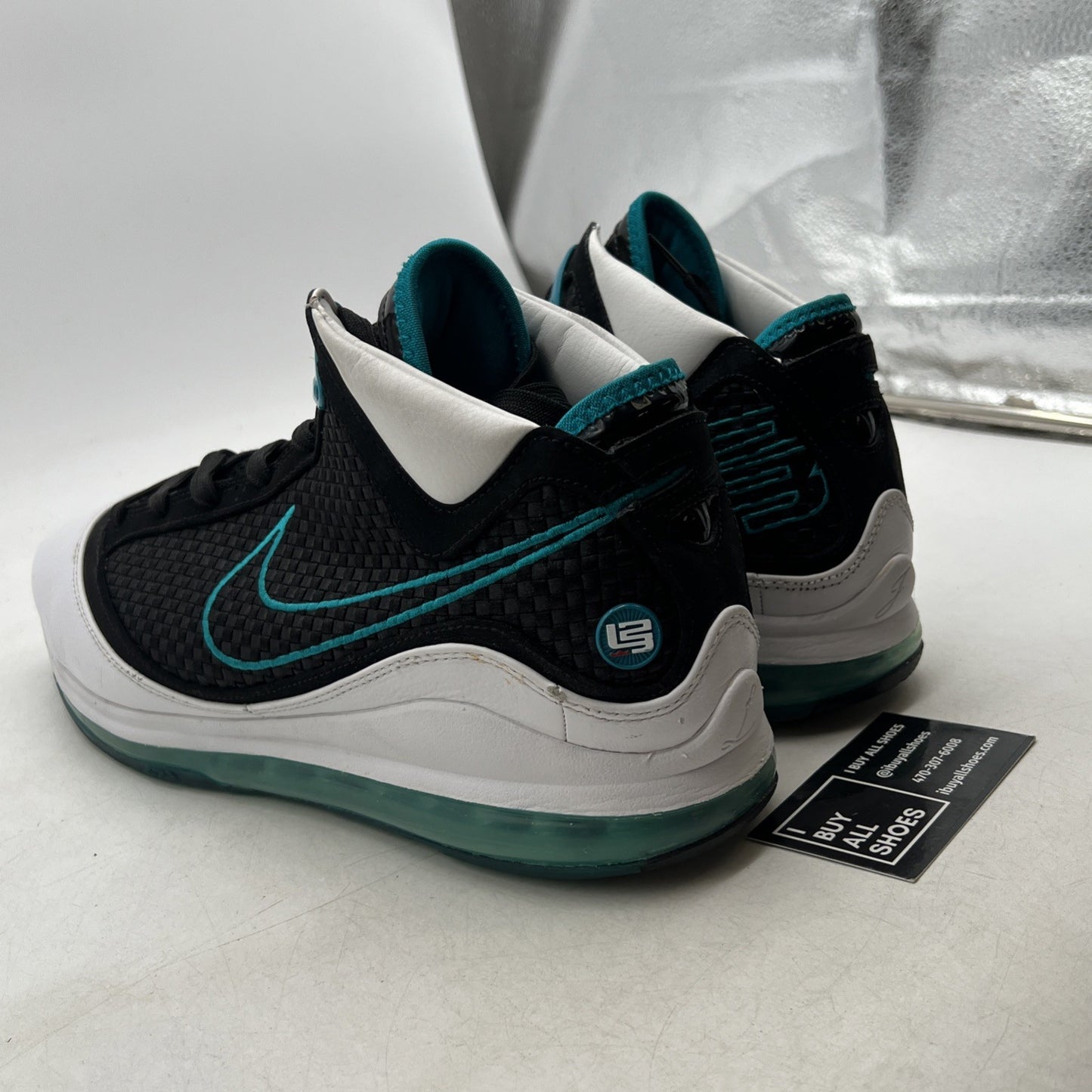 Size 14 - Nike Air Max LeBron 7 Retro QS 2019 Red Carpet (CU5133-100)