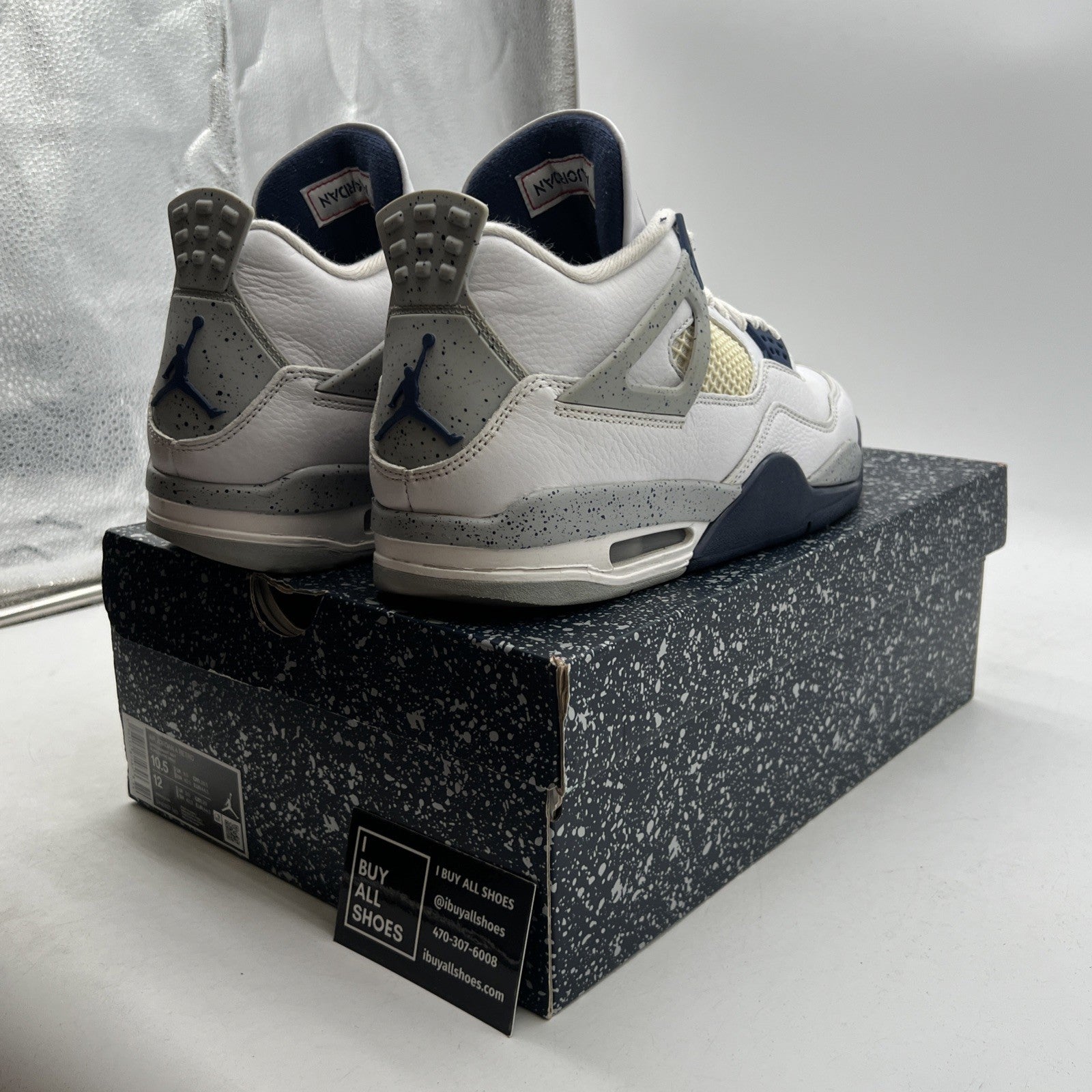 Size 10.5 - Air Jordan 4 Retro Mid Midnight Navy (DH6927-140)