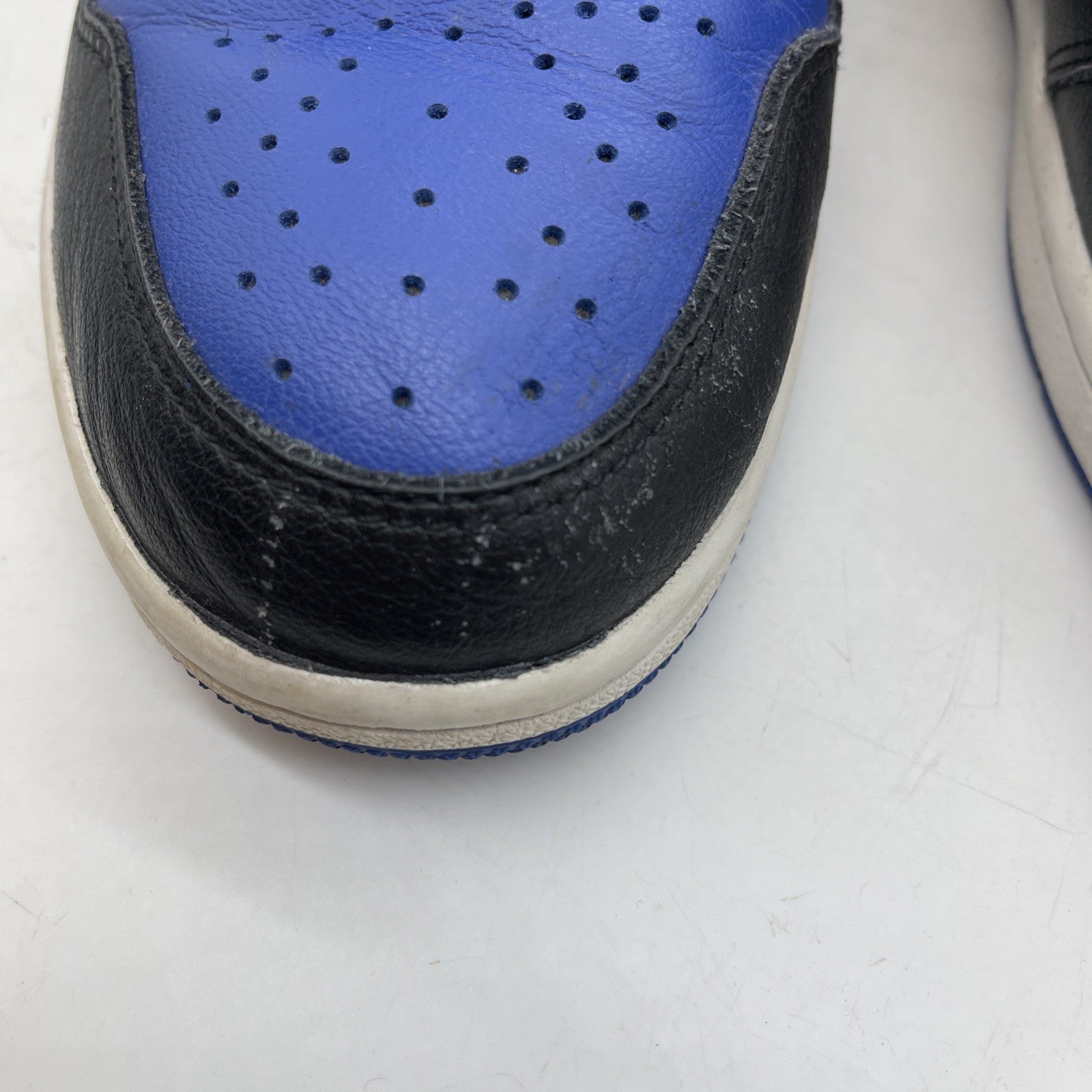 Size 10 - Jordan 1 Retro OG High Royal Toe Black Blue Leather (555088-041)