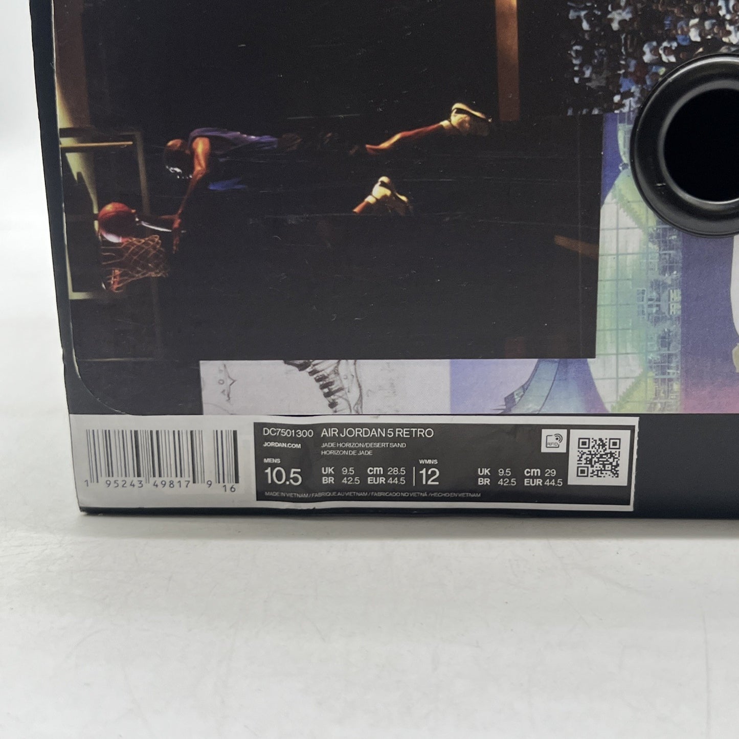 Size 10.5 - Air Jordan 5 JADE HORIZON 2022 (DC7501-300)