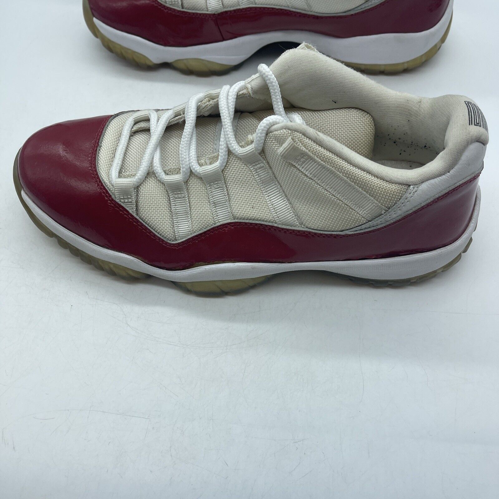 Size 11 - Air Jordan 11 Retro 2001 Low Cherry White Leather (136053-161)