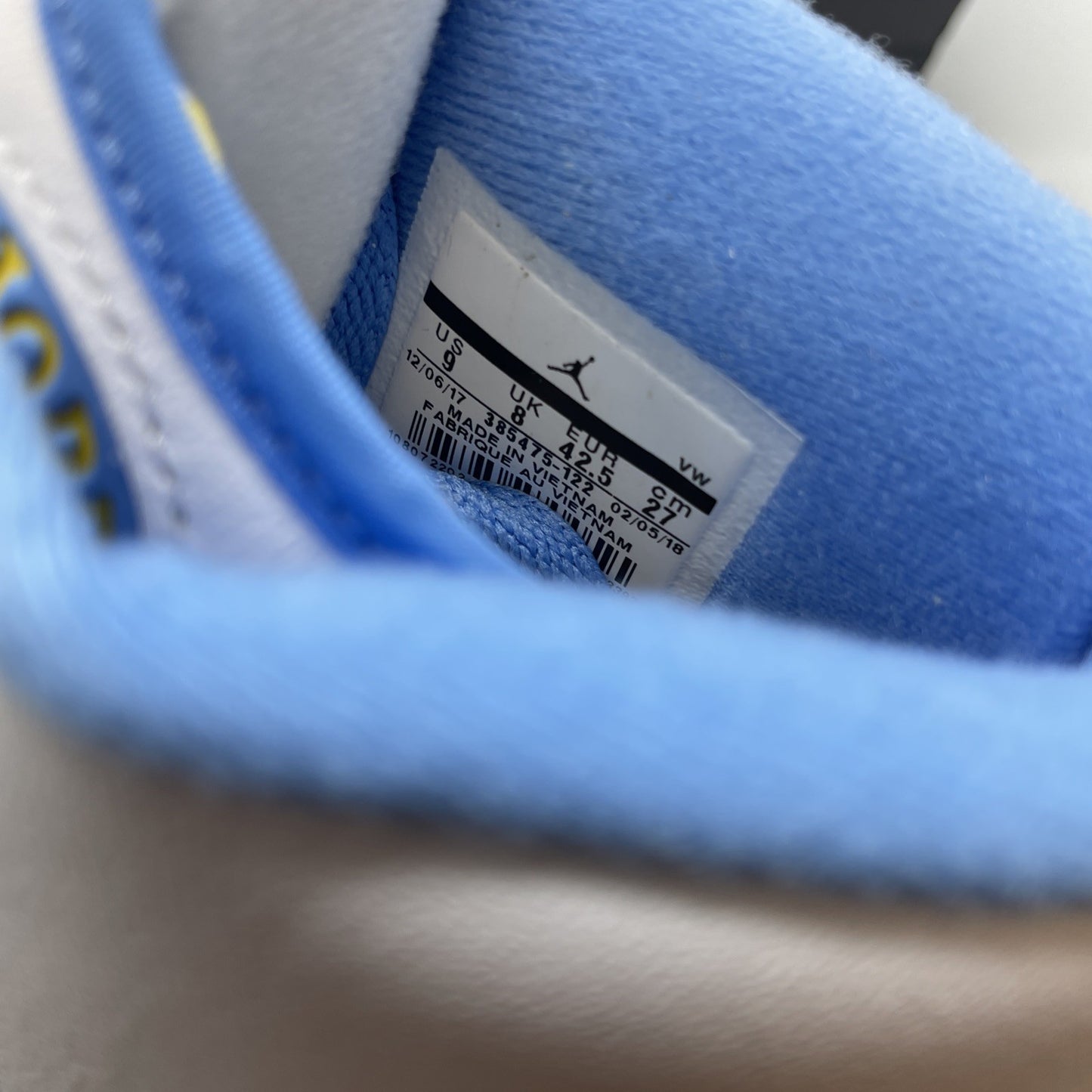 Size 9 - Air Jordan 2 Retro 2018 Melo (385475-122)