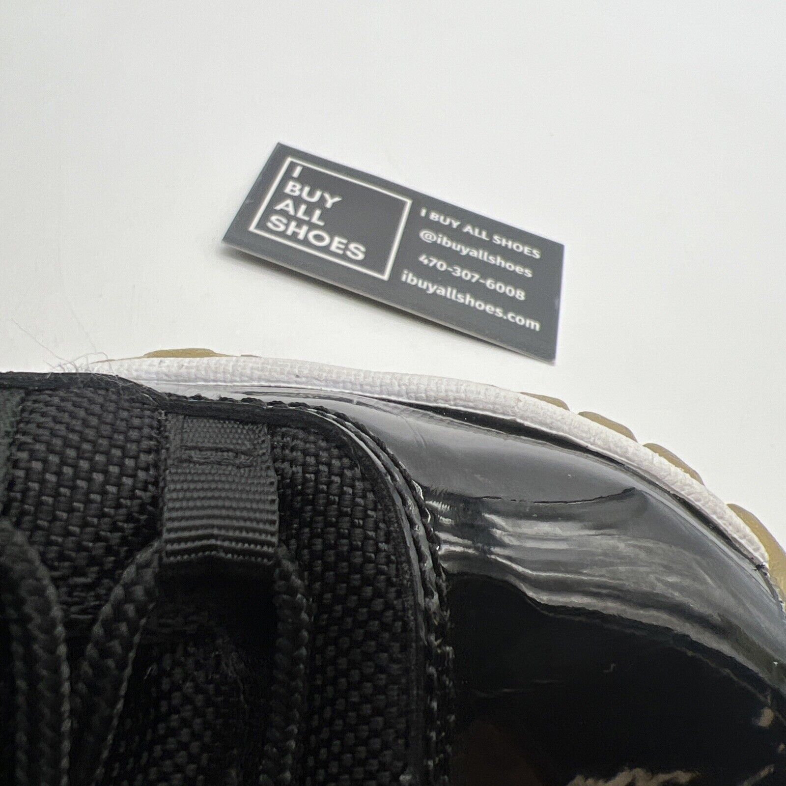 Size 4 - Air Jordan 11 Retro 2009 Space Jam (378037-041)