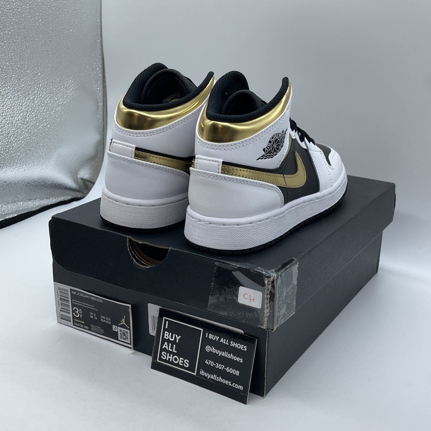 Size 3.5Y - Nike Air Jordan 1 Mid White Gold Black Leather (GS) (554725-190)