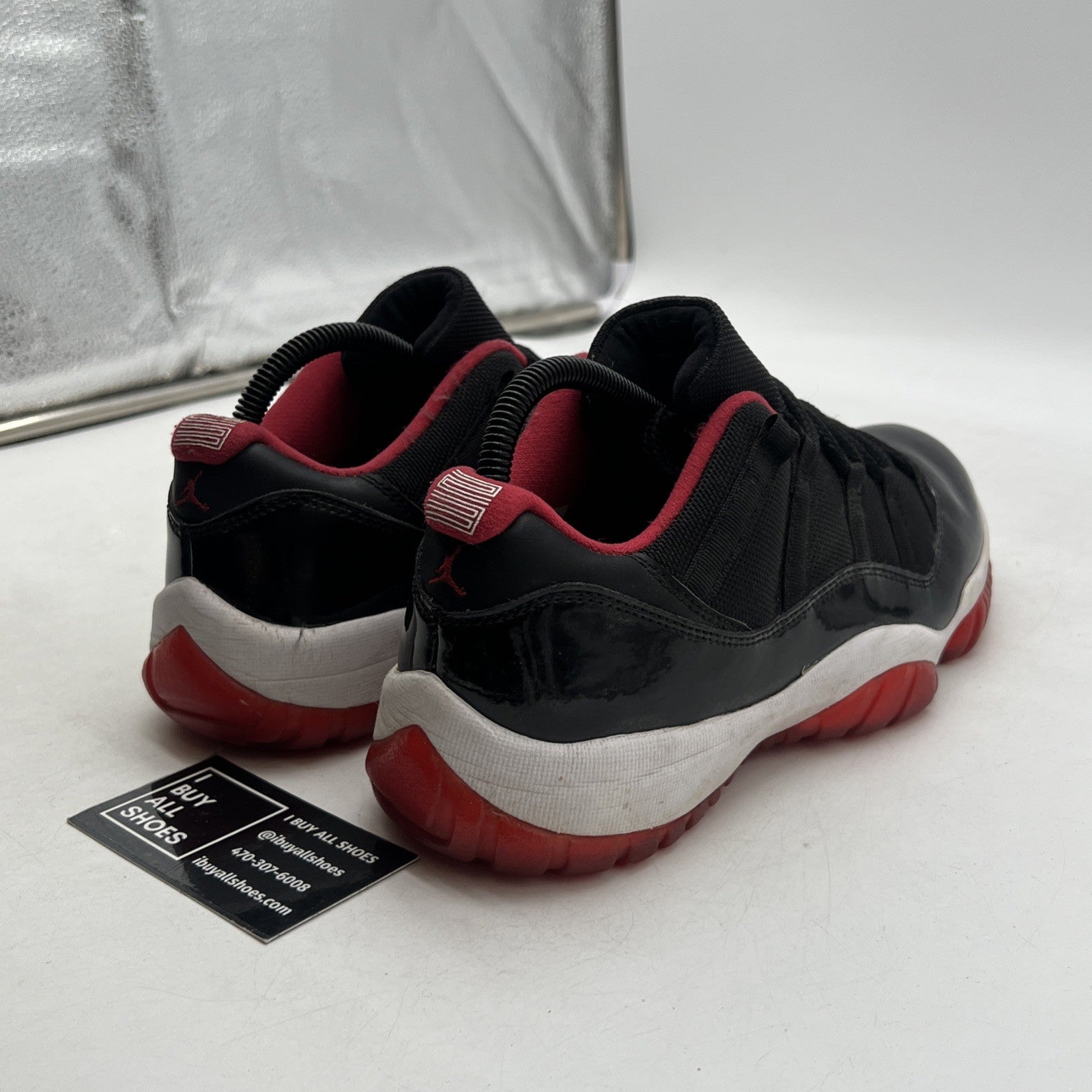 Size 8.5 - Air Jordan 11 Retro 2015 Low Bred (528895-012)