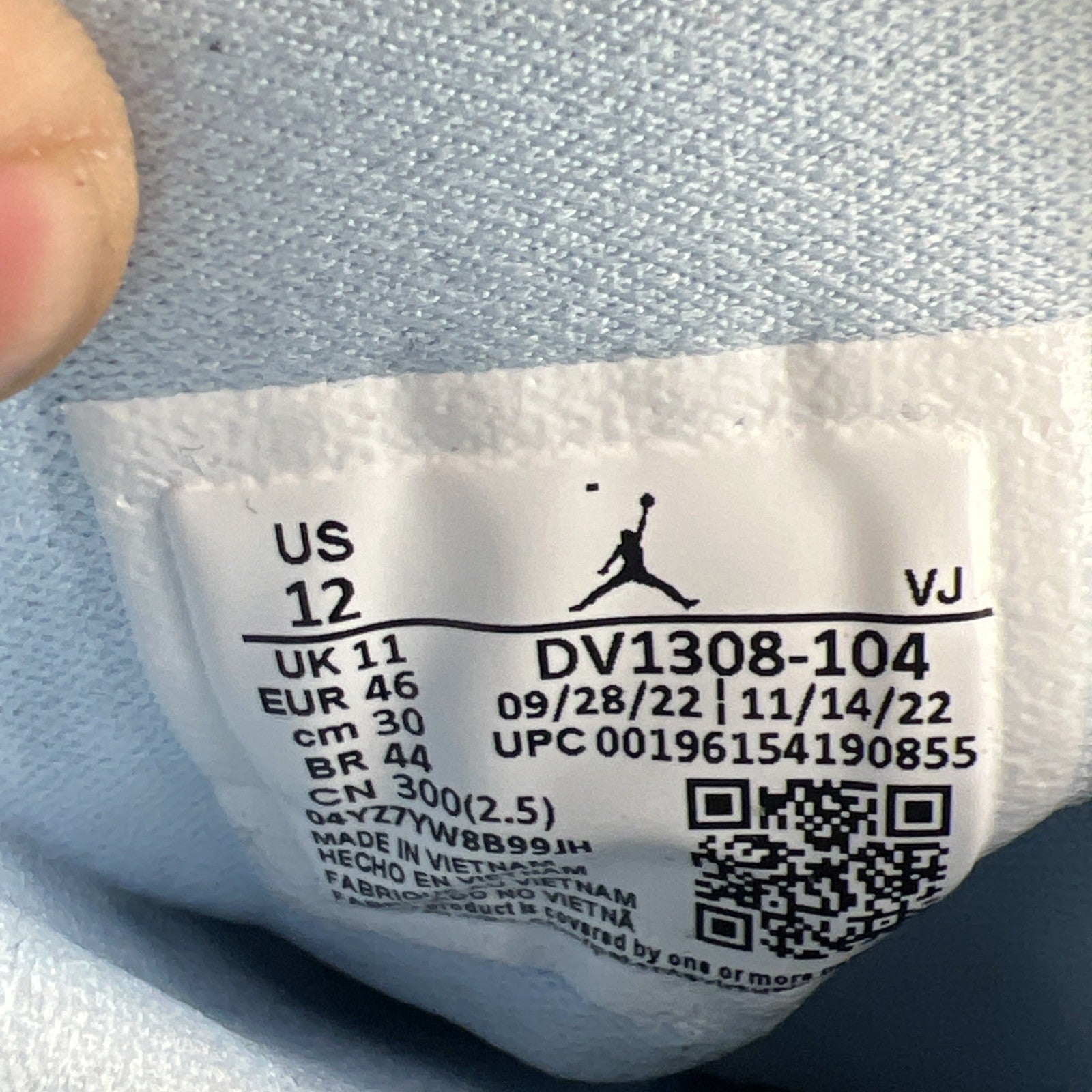Size 12 - Air Jordan 1 Mid SE White Ice Blue (DV1308-104)