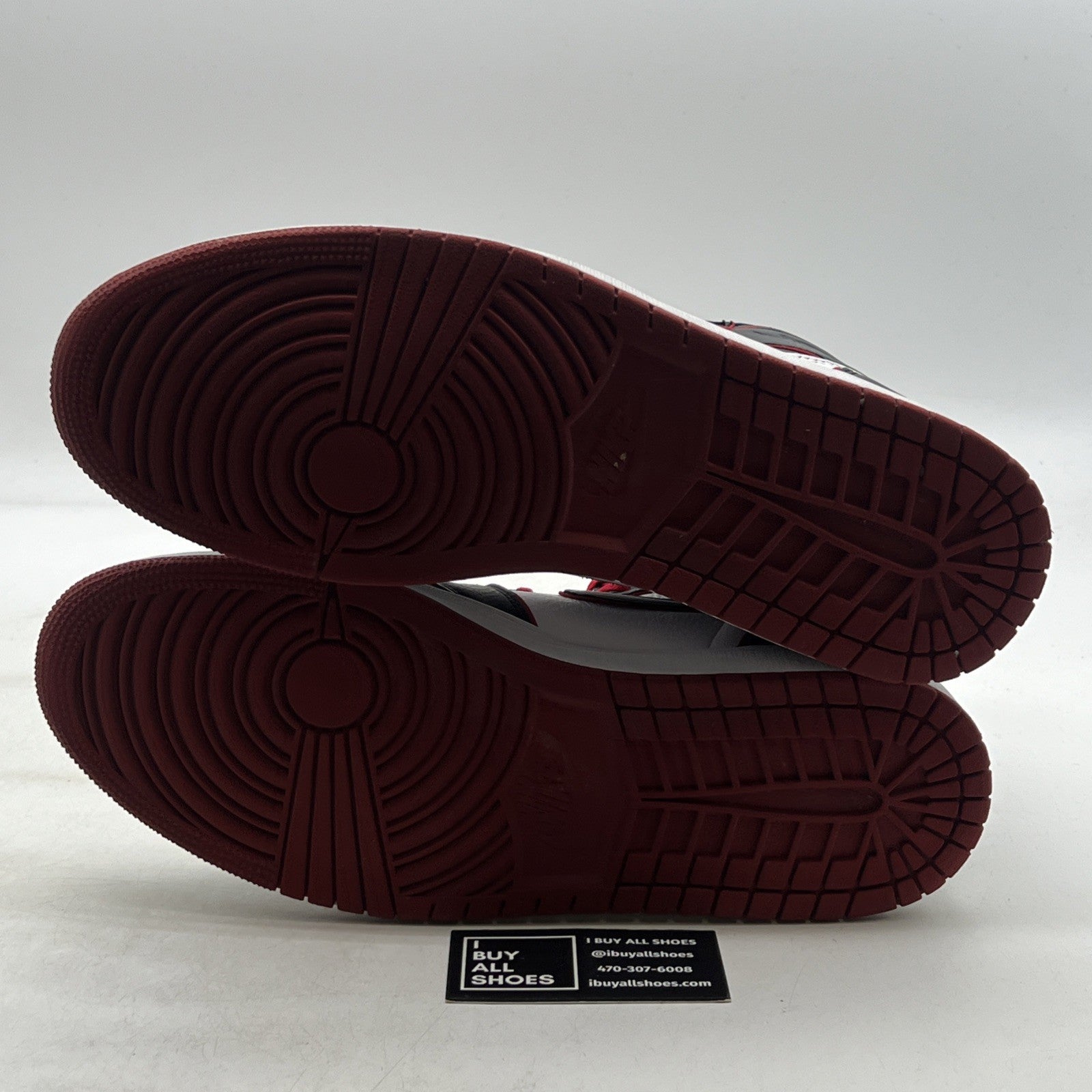 Size 13 - Air Jordan 1 Retro High OG Bloodline 2019 (555088-062)