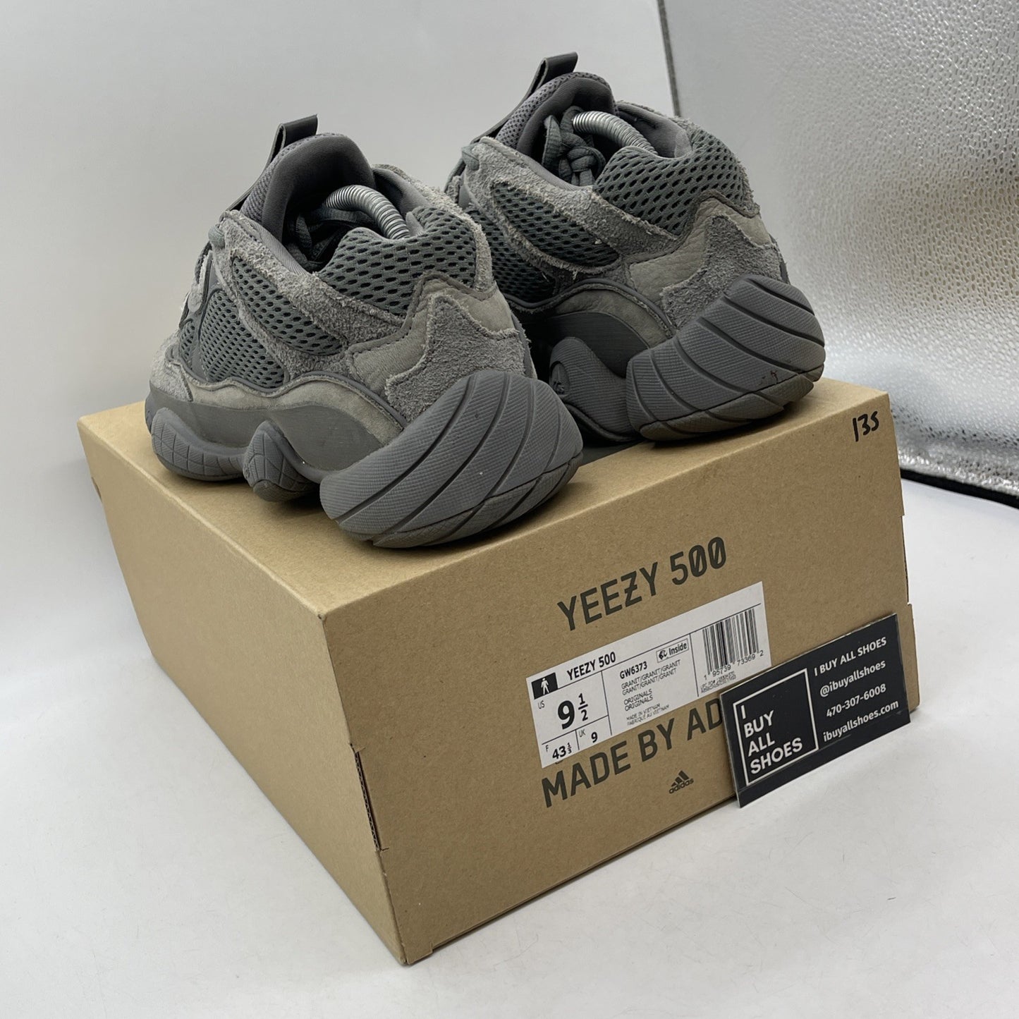 Size 9.5 - adidas Yeezy 500 Granite 2022 Grey Suede Leather (GW6373)