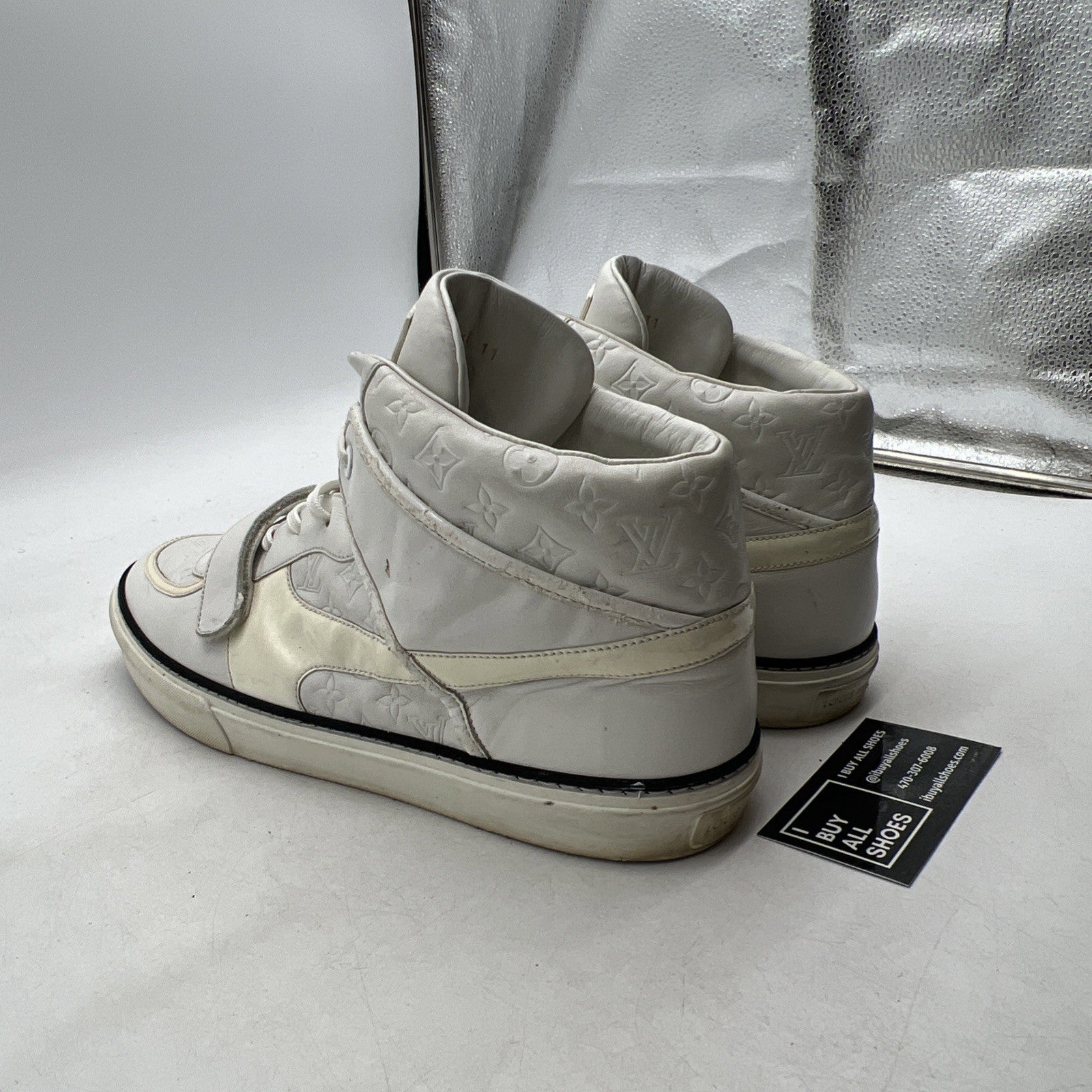 Size 11LV - Louis Vuitton Mens Sneakers