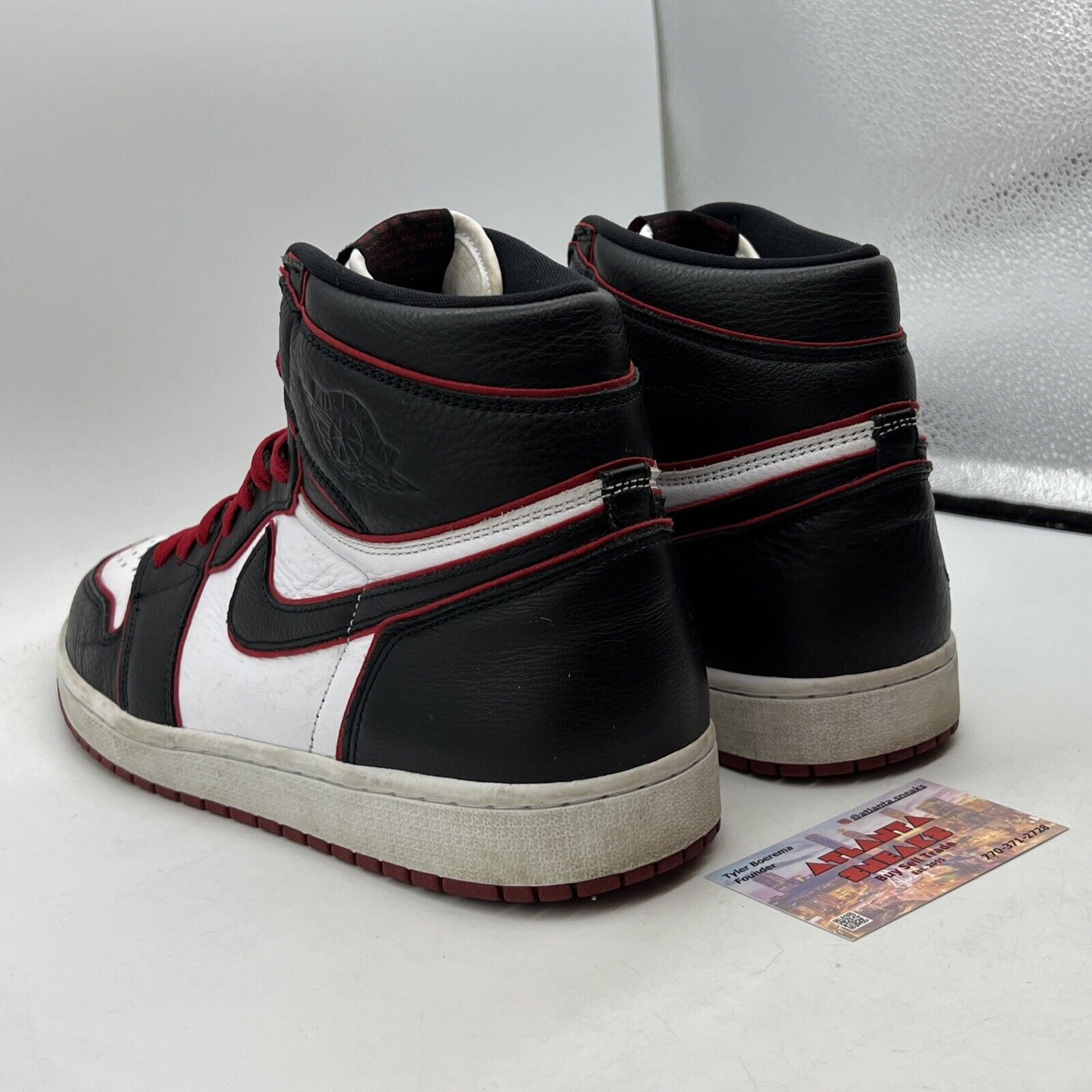 Size 13 - Jordan 1 Retro High OG Bloodline 2019 Black White Leather  555088-062