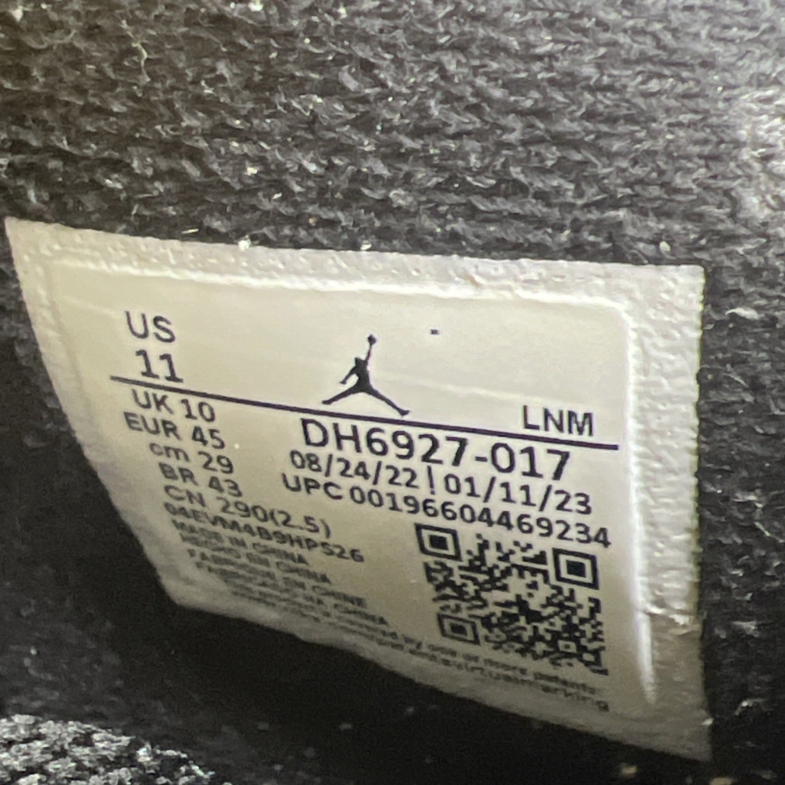 Size 11 - Air Jordan 4 Retro Mid Thunder (DH6927-017)