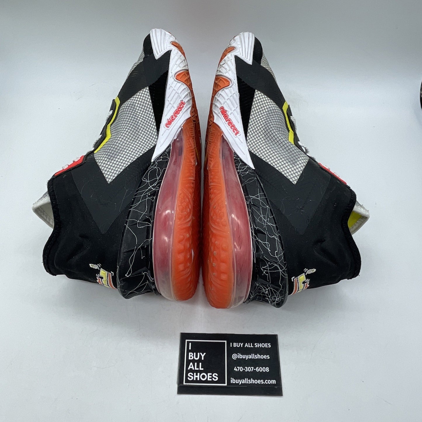 Size 12 - Nike Space Jam x LeBron 18 Low Sylvester x Tweety (CV7562-103)