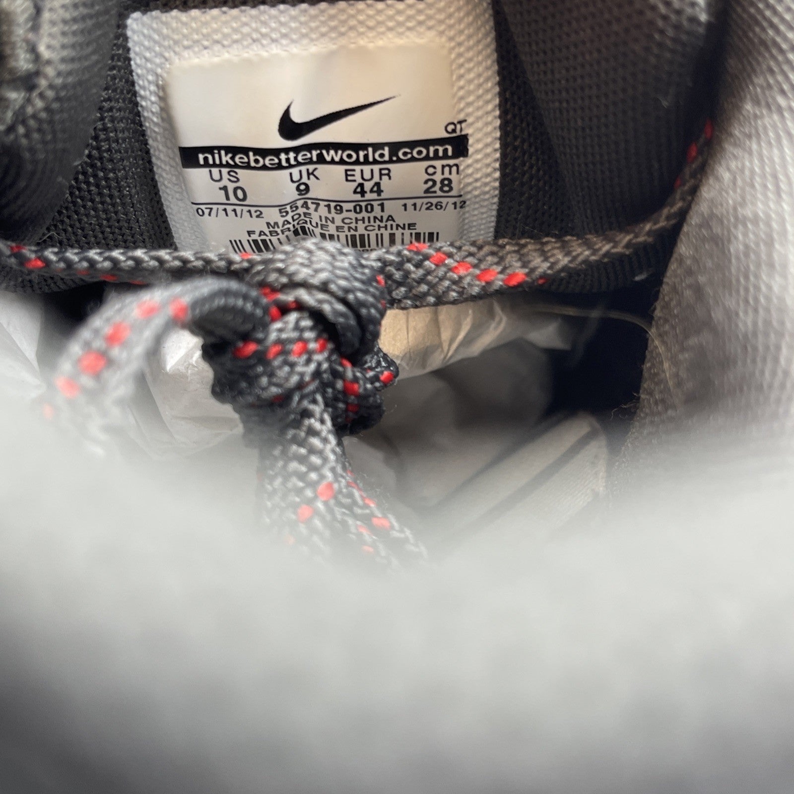 Size 10 - Nike Air Max 90 EM Black Grey Red Suede Leather (554719-001)